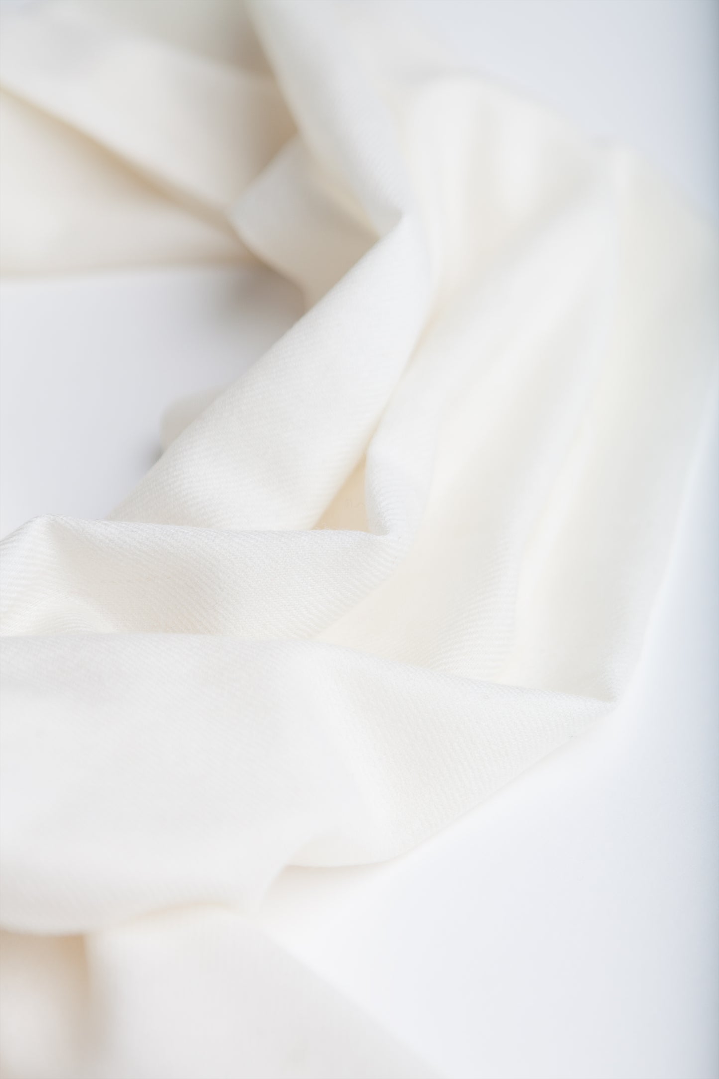 JENNIE LIU Women's 80" X 28" Tissue Wight Wool Cashmere Wrap