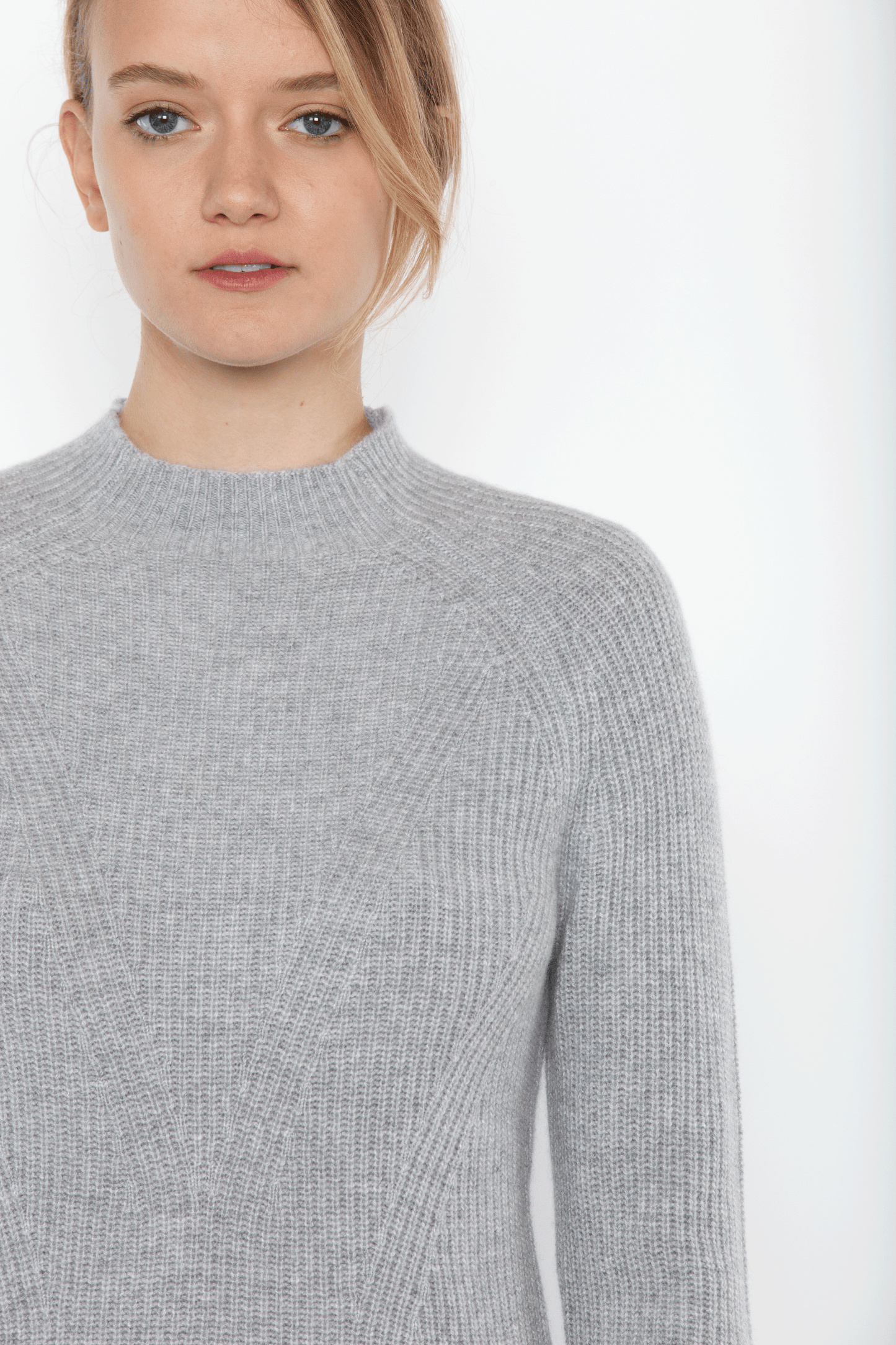 JENNIE LIU WOMEN'S 100% PURE CASHMERE LONG SLEEVE CHUNCKY RIB FUNNEL NECK SWEATER