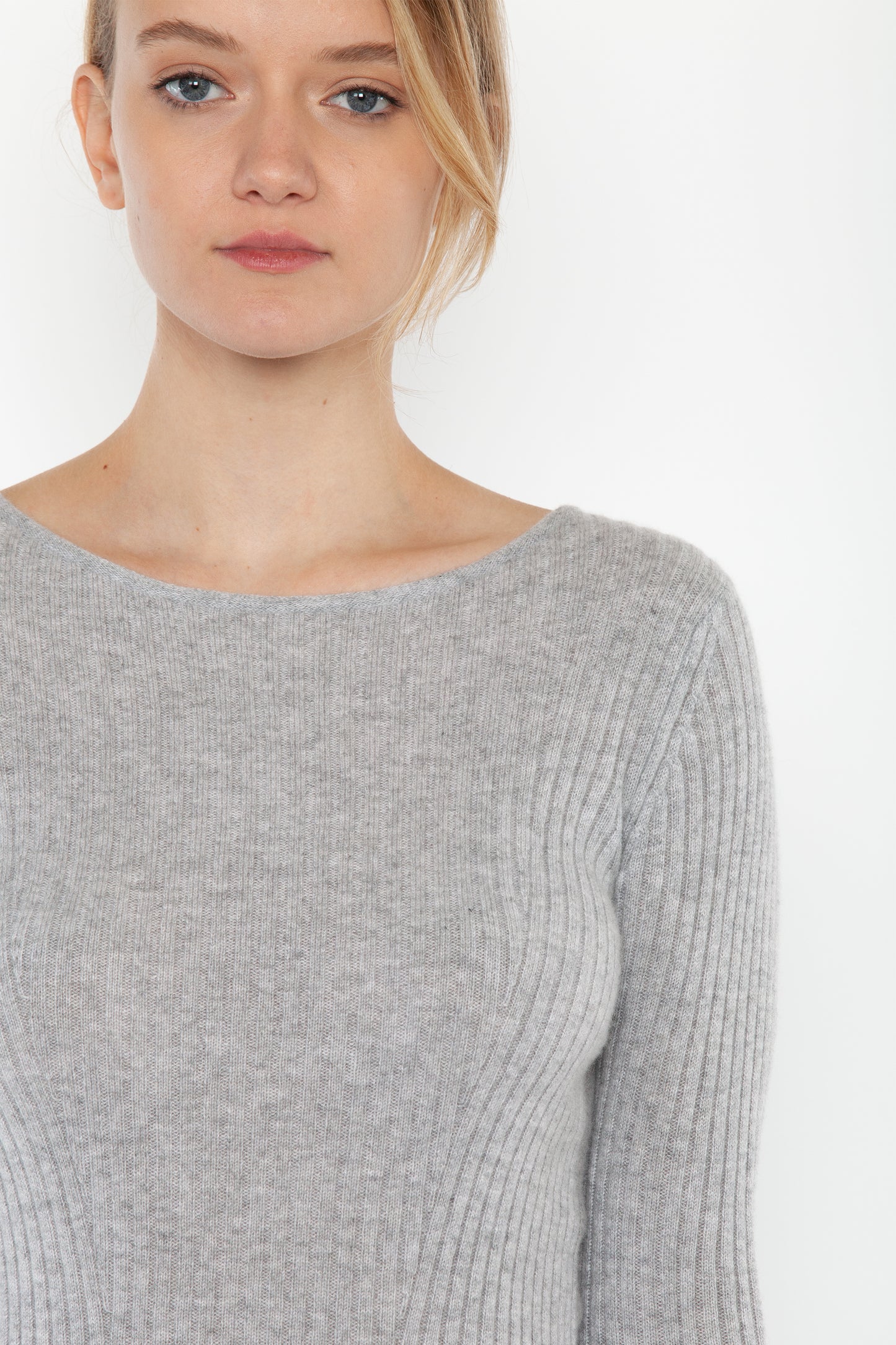 JENNIE LIU WOMEN'S 100% PURE CASHMERE LONG SLEEVE RIBBED BOATNECK SWEATER