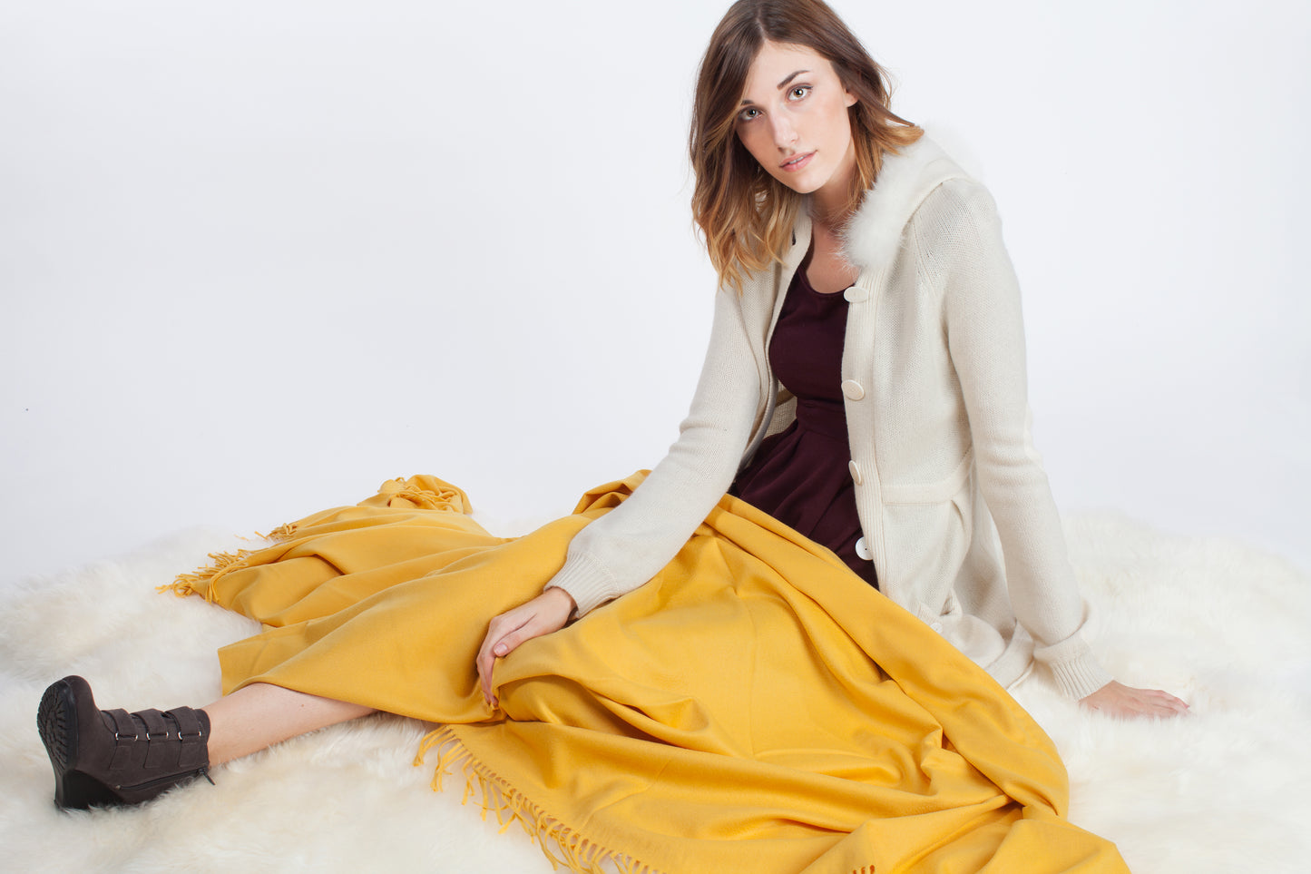 JENNIE LIU 100% PURE CASHMERE THROW BLANKET