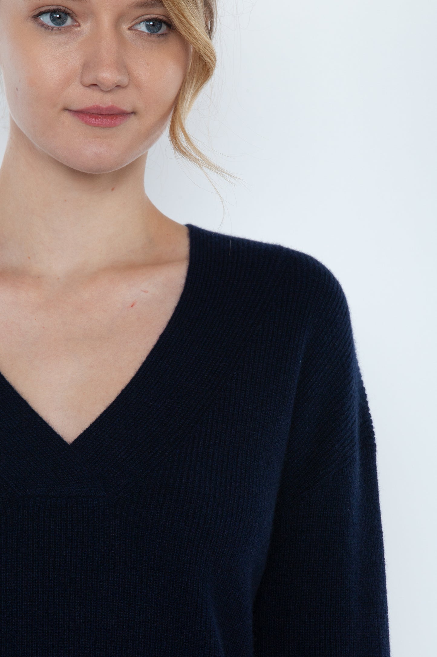 JENNIE LIU WOMEN'S 100% PURE CASHMERE LONG SLEEVE RIBBED TUNIC SWEATER