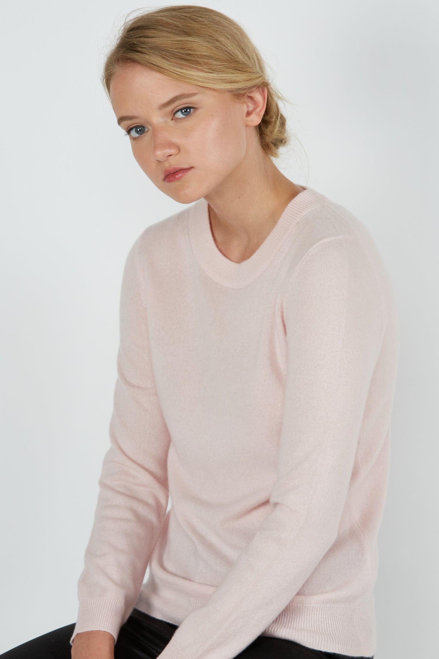 JENNIE LIU Women's 100% Pure Cashmere Long Sleeve Crew Neck Sweater