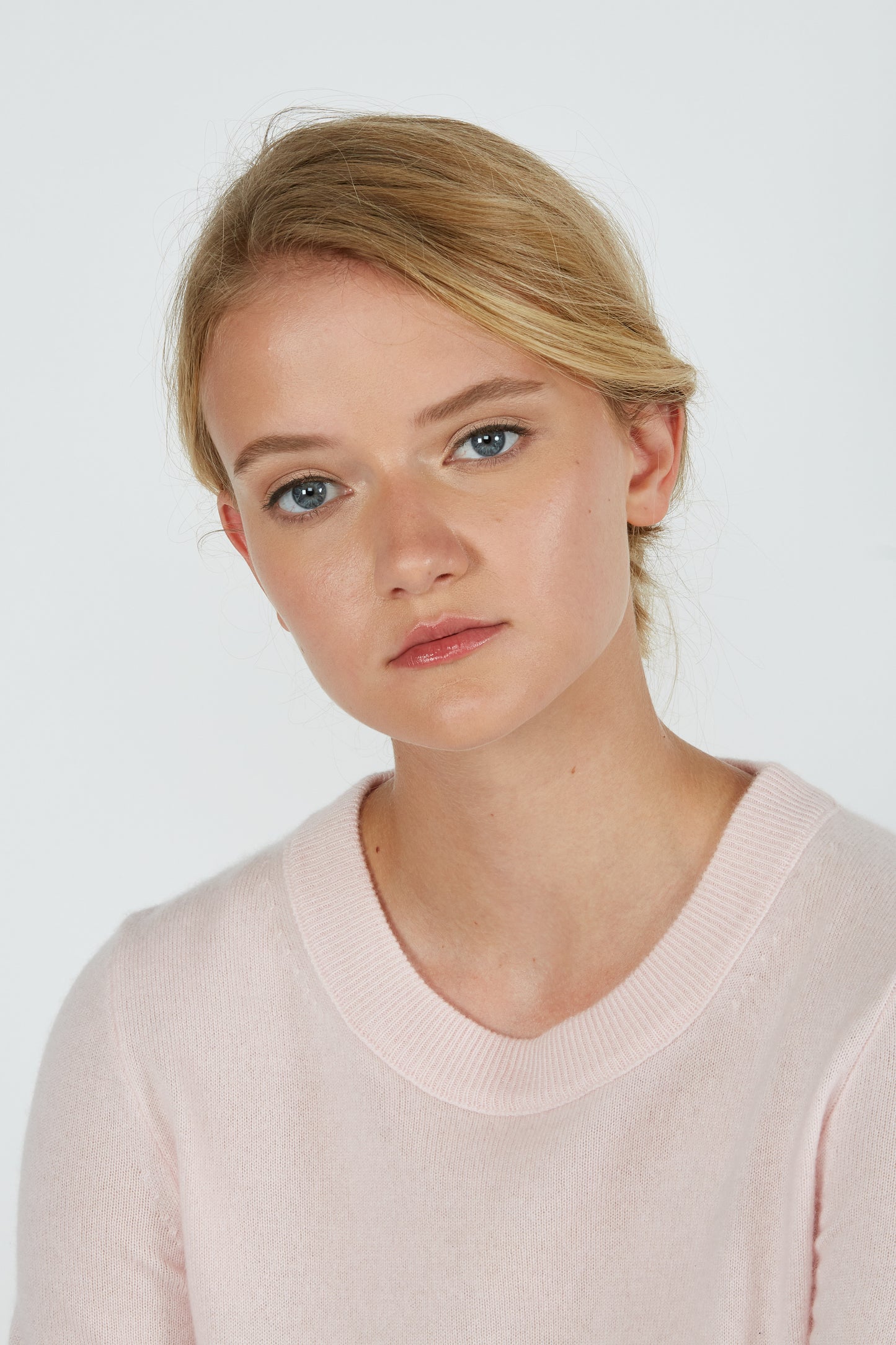 JENNIE LIU Women's 100% Pure Cashmere Long Sleeve Crew Neck Sweater