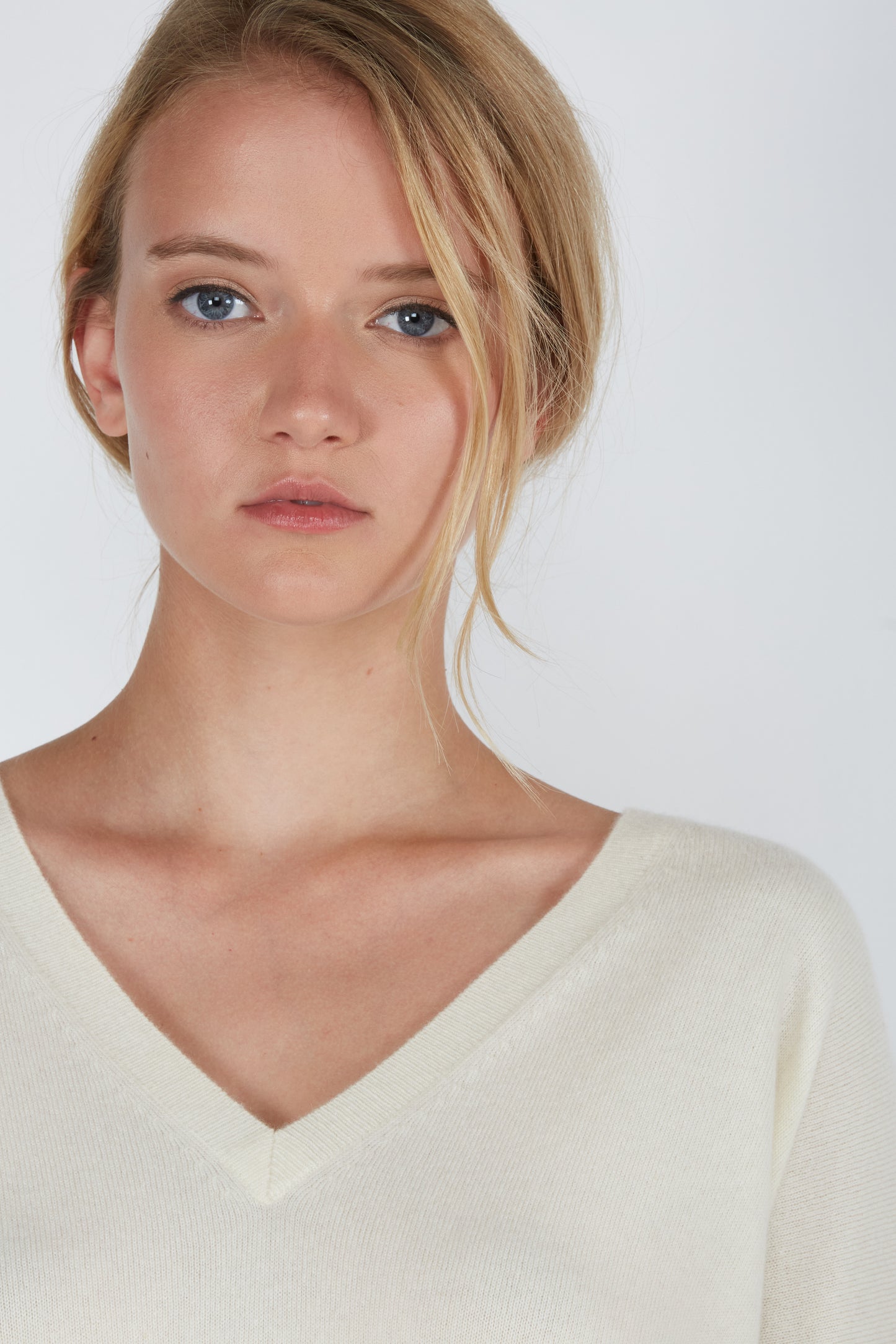 J CASHMERE Women's 100% Cashmere Slouchy Dolman Sleeve Double V Neck Sweater