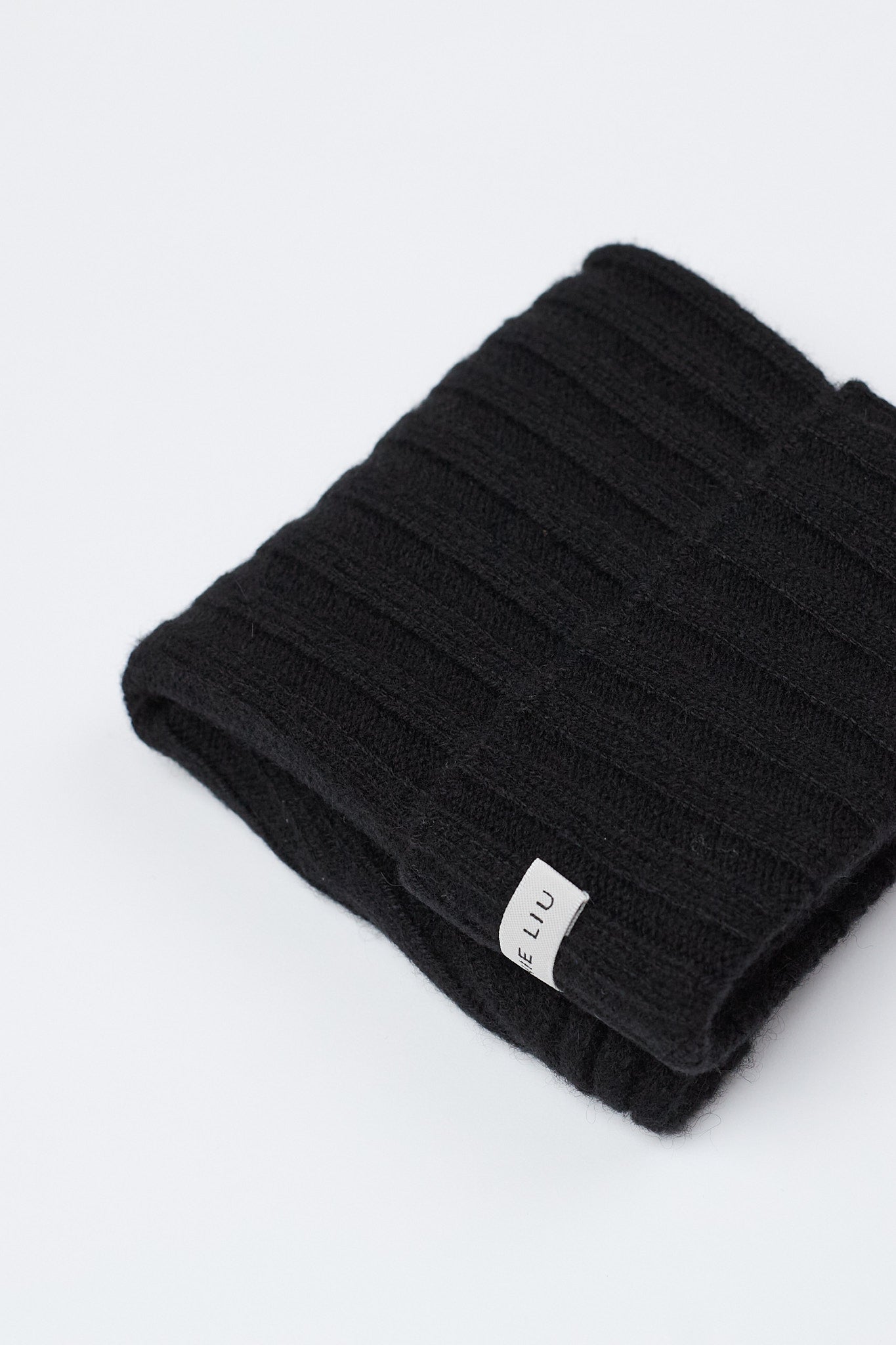 JENNIE LIU 100% Cashmere Beanies for Women