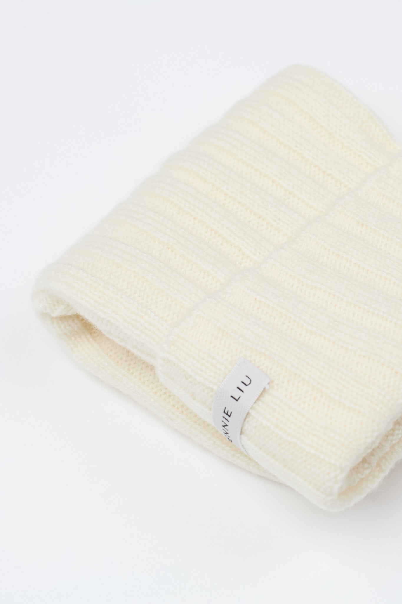 JENNIE LIU 100% Cashmere Beanies for Women