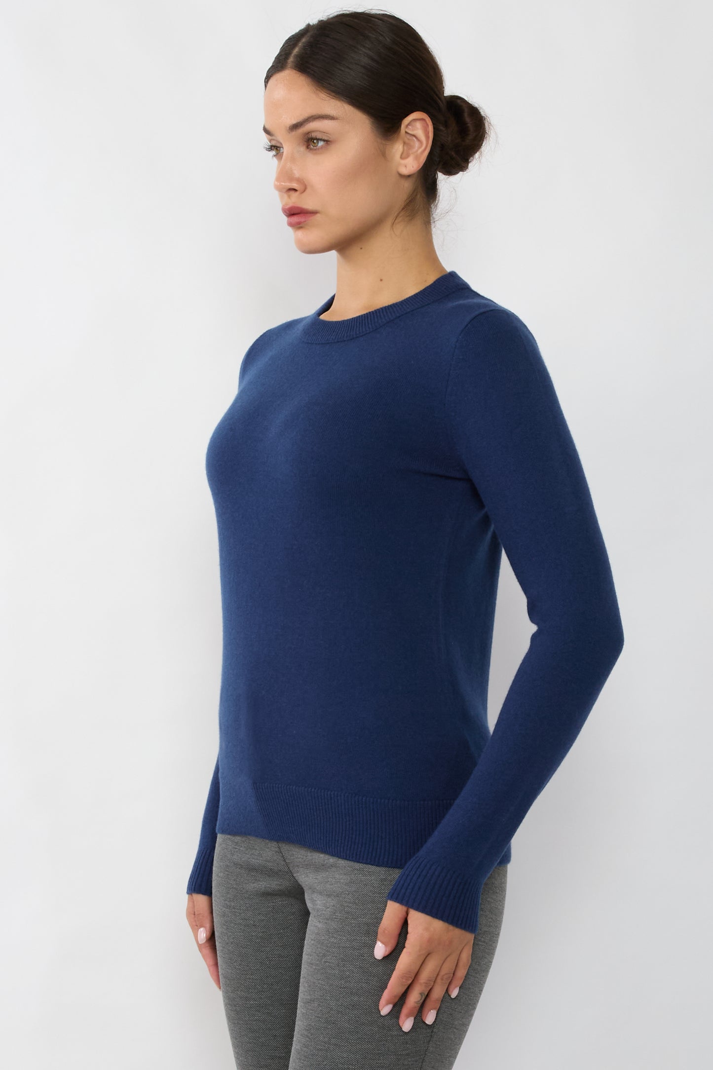 JENNIE LIU Women's 100% Pure Cashmere Long Sleeve Crew Neck Sweater