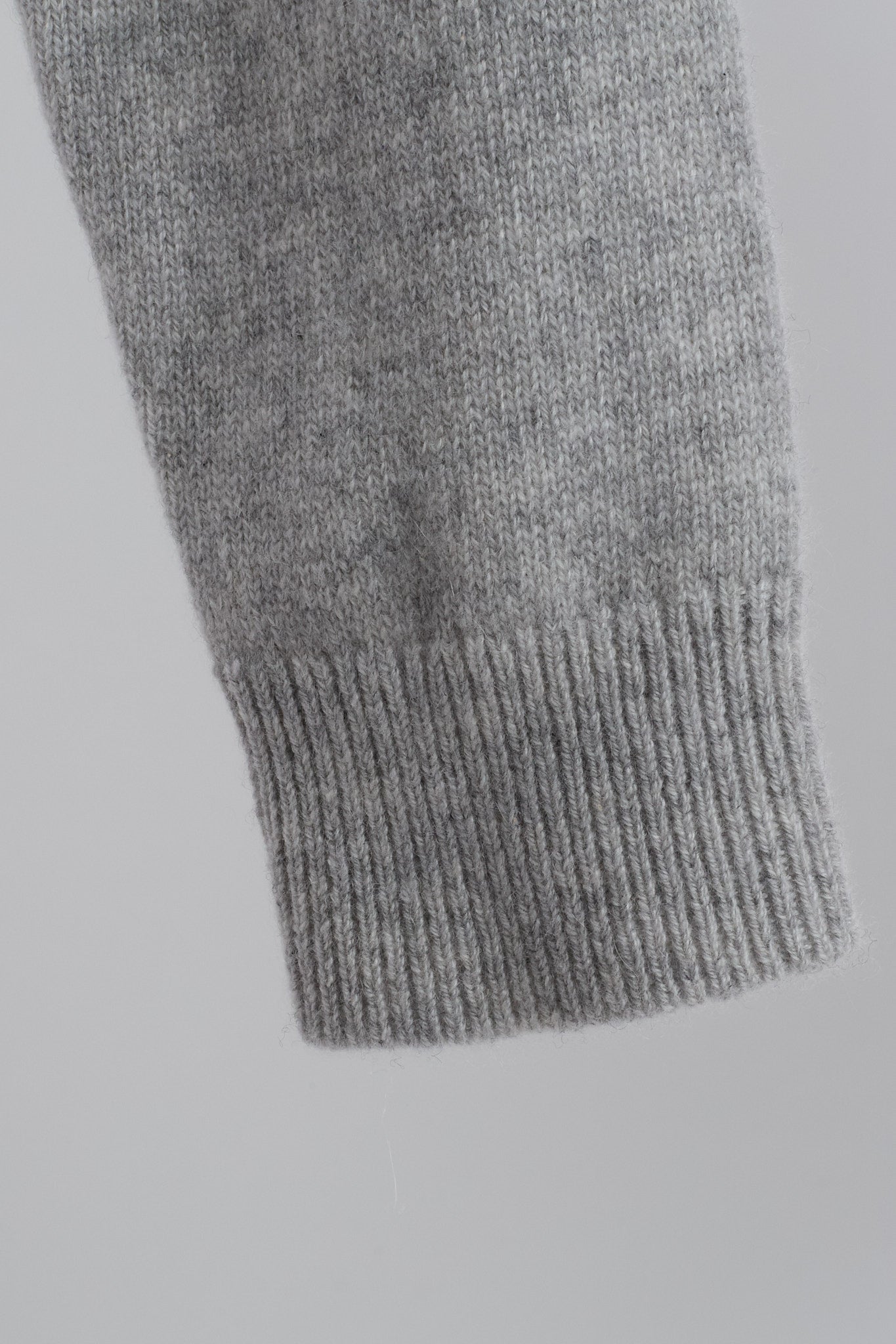 JENNIE LIU Women's 100% Pure Cashmere Long Sleeve Crew Neck Sweater