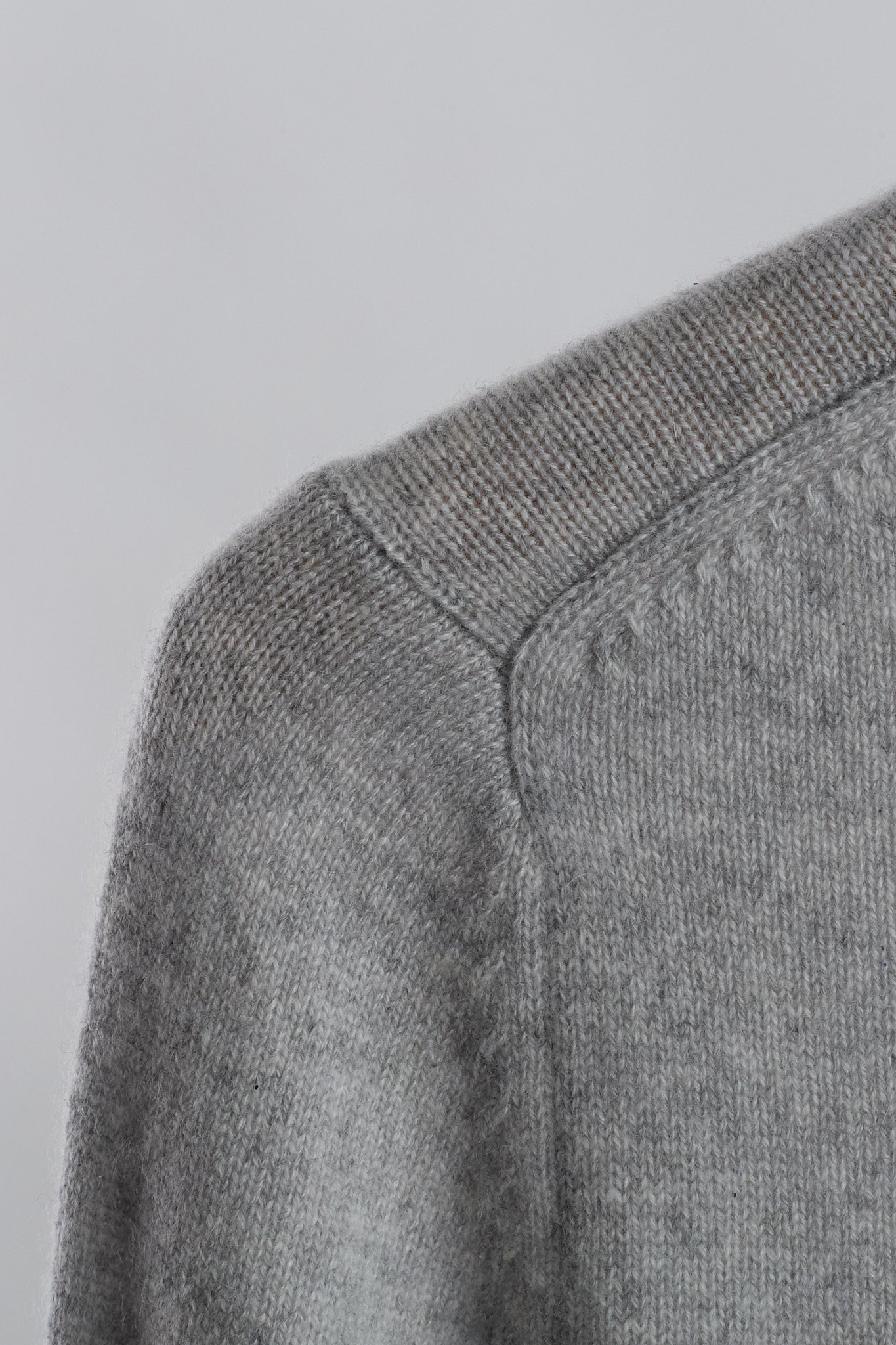 JENNIE LIU Women's 100% Pure Cashmere Long Sleeve Crew Neck Sweater