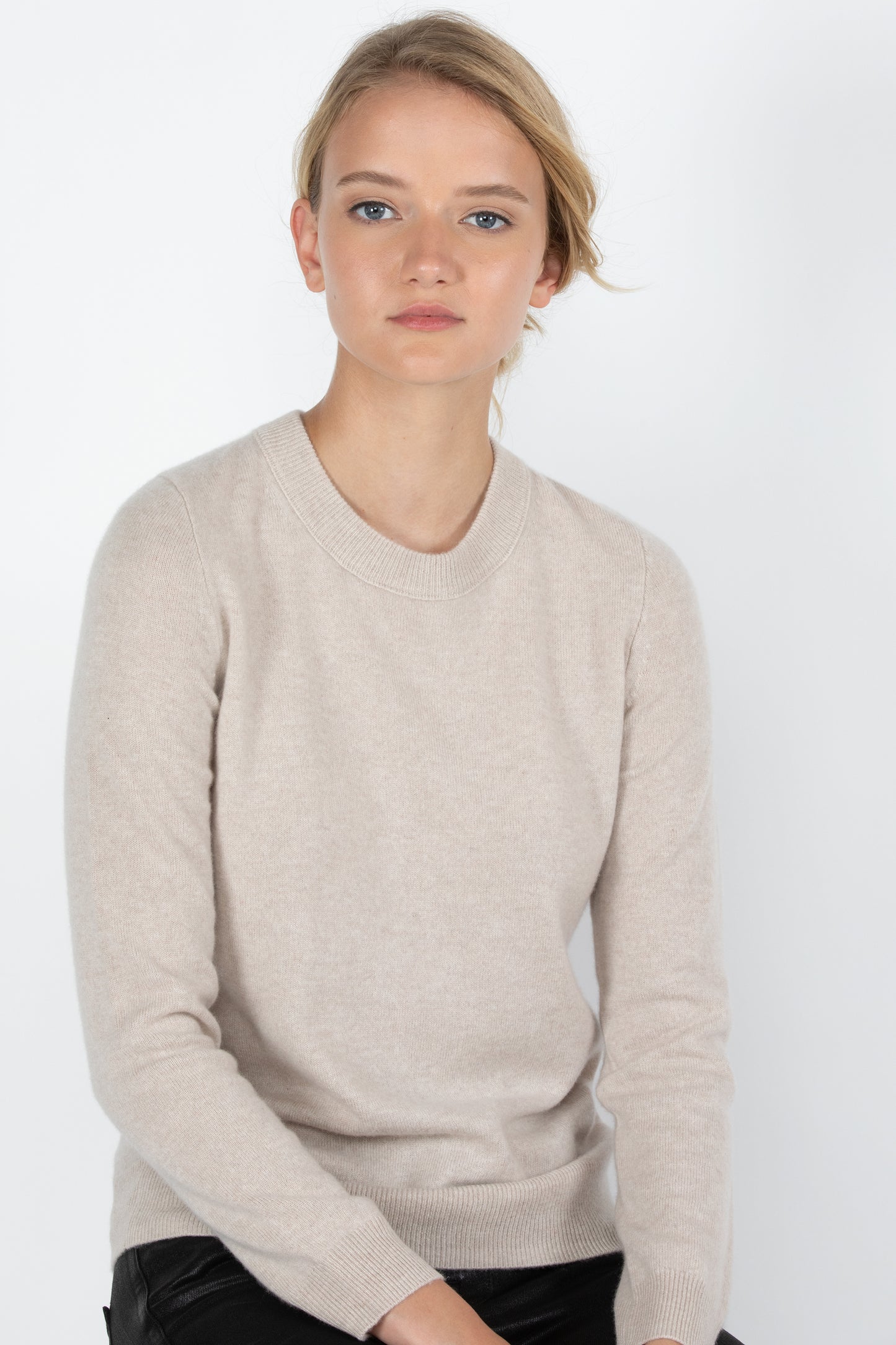 JENNIE LIU Women's 100% Pure Cashmere Long Sleeve Crew Neck Sweater