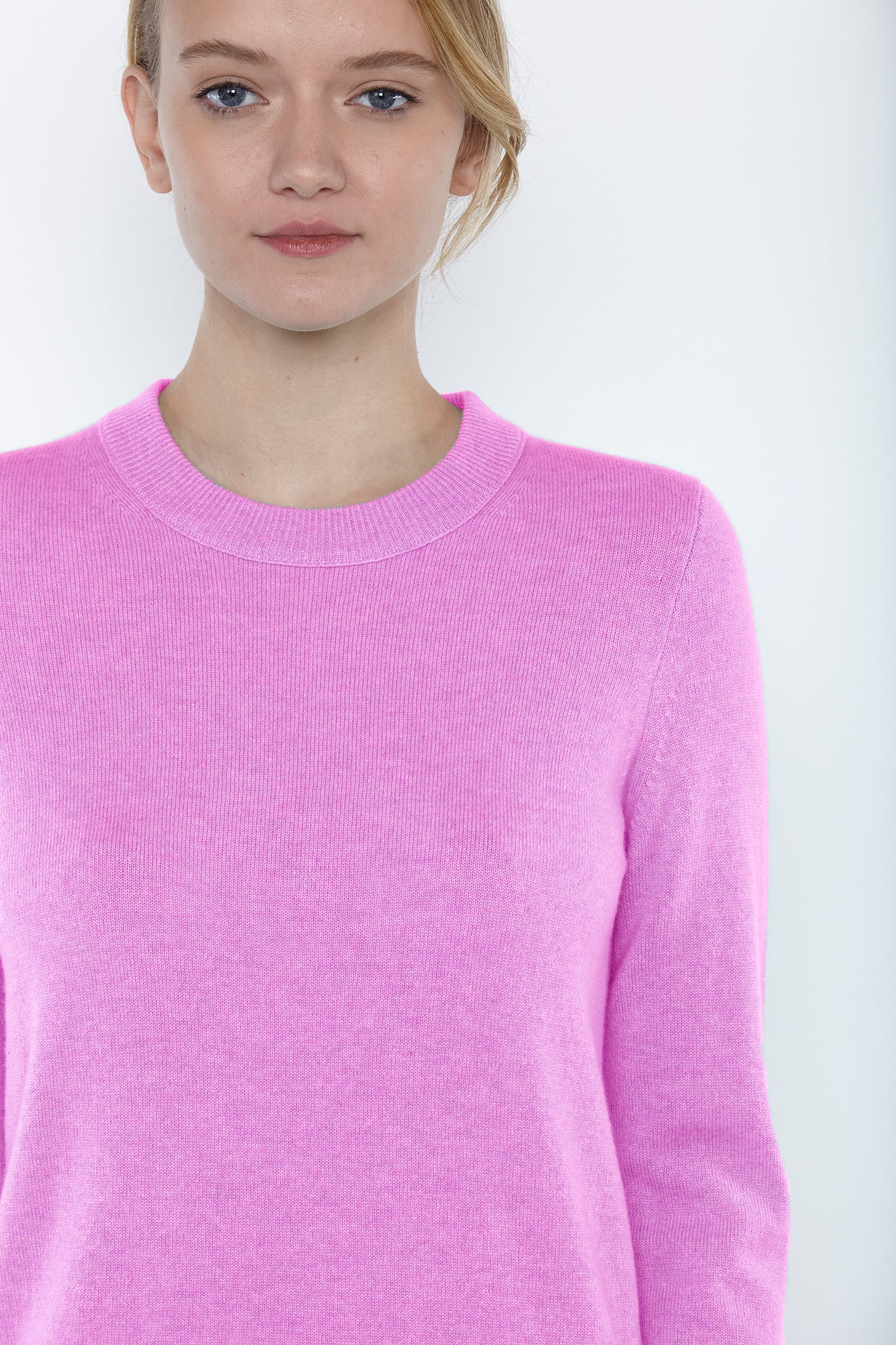 JENNIE LIU Women's 100% Pure Cashmere Long Sleeve Crew Neck Sweater