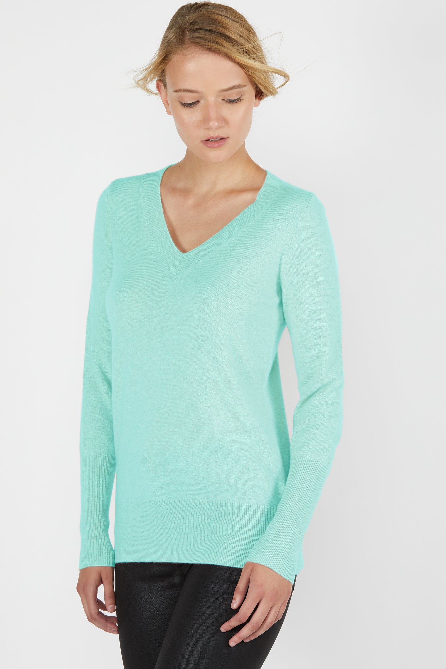 JENNIE LIU Women's 100% Pure Cashmere Long Sleeve Ava V Neck Pullover Sweater