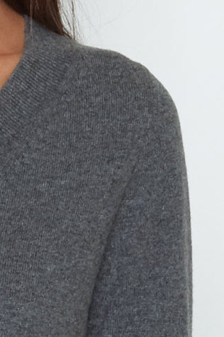 JENNIE LIU Women's 100% Pure Cashmere Long Sleeve Ava V Neck Pullover Sweater