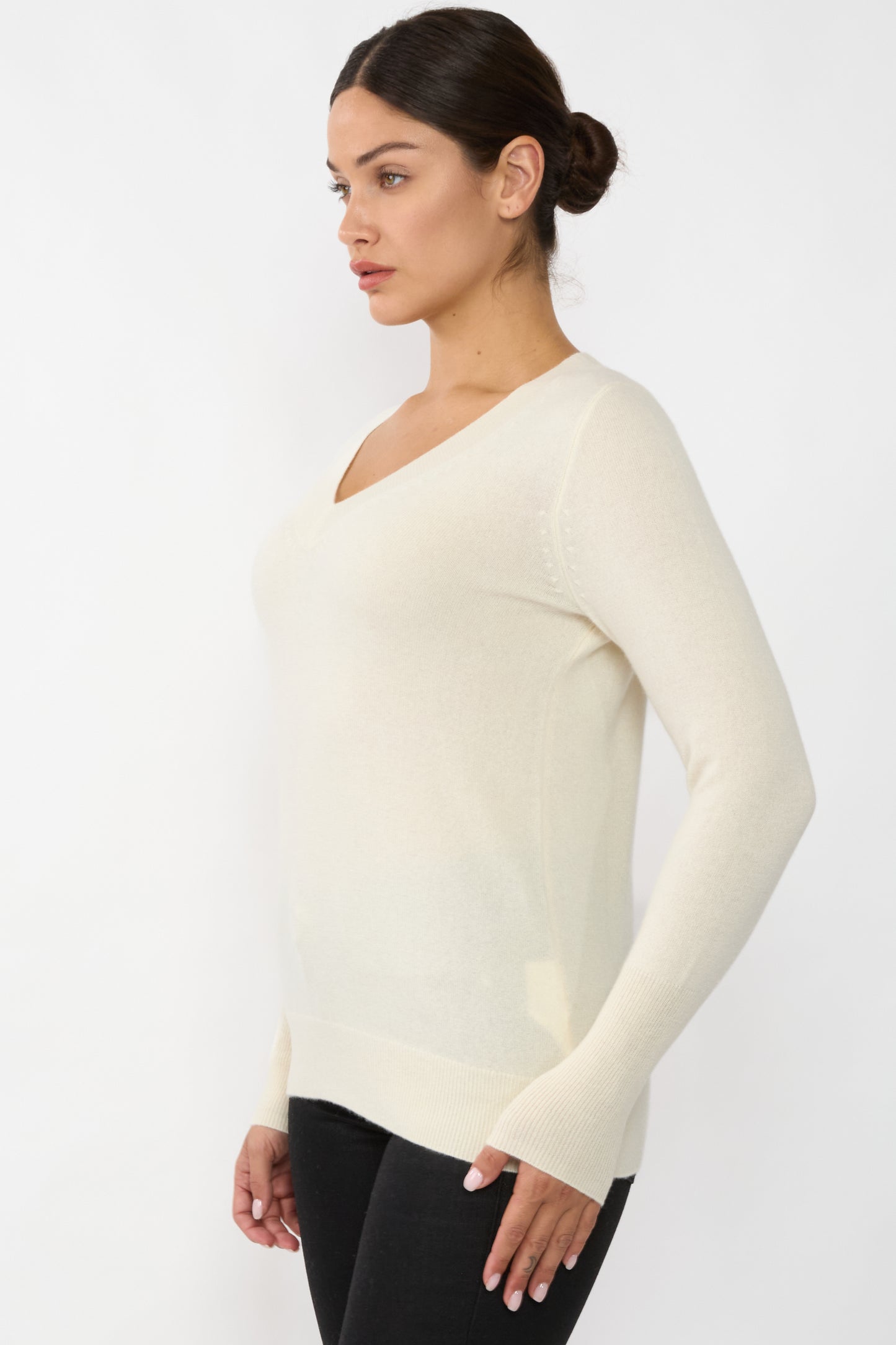 JENNIE LIU Women's 100% Pure Cashmere Long Sleeve Ava V Neck Pullover Sweater