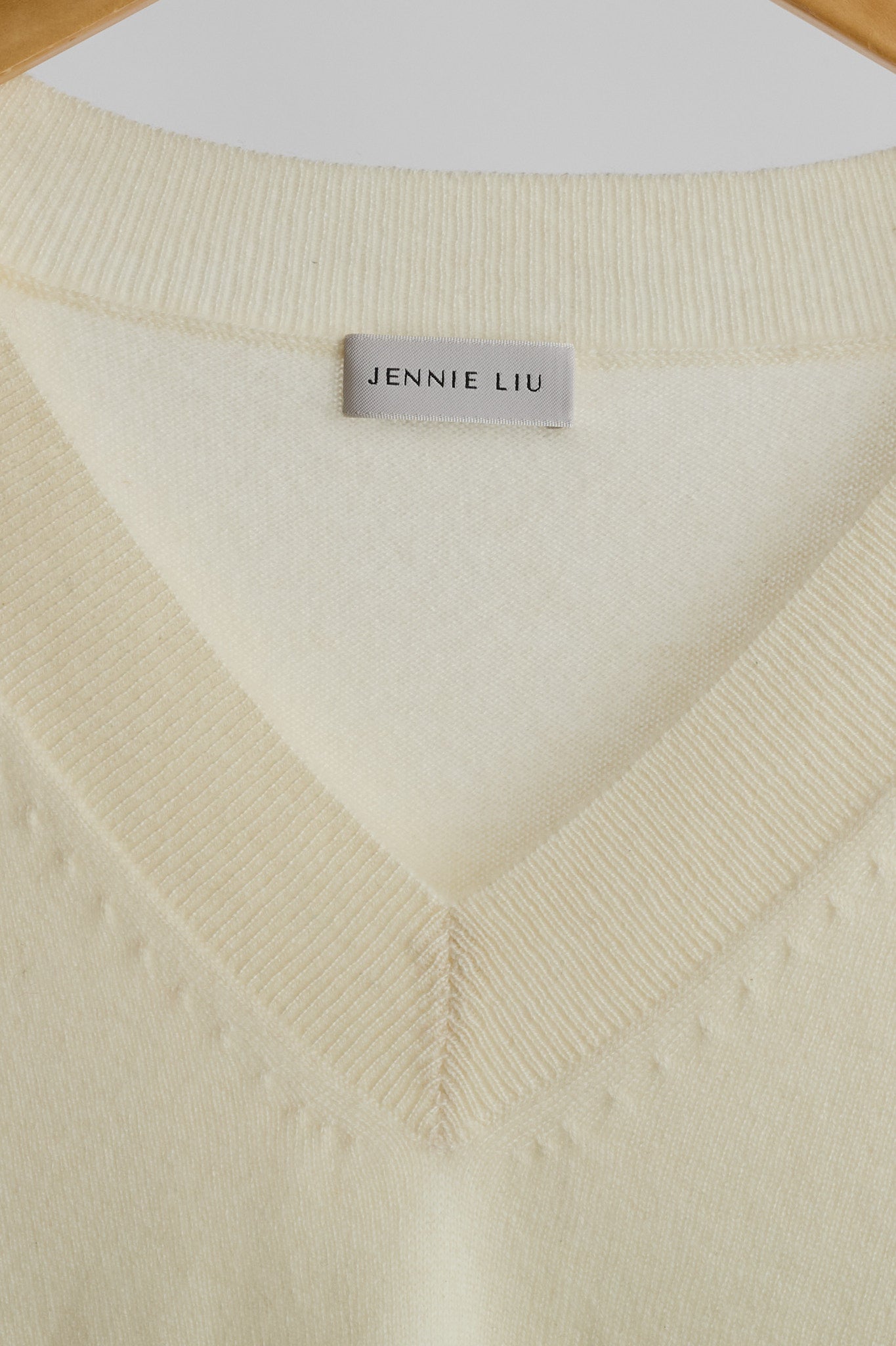 JENNIE LIU Women's 100% Pure Cashmere Long Sleeve Ava V Neck Pullover Sweater