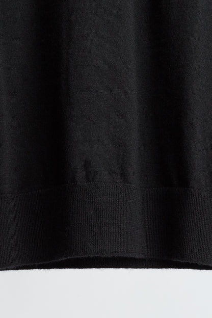 Women's Cashmere Turtleneck Sweater in Black by JENNIE LIU