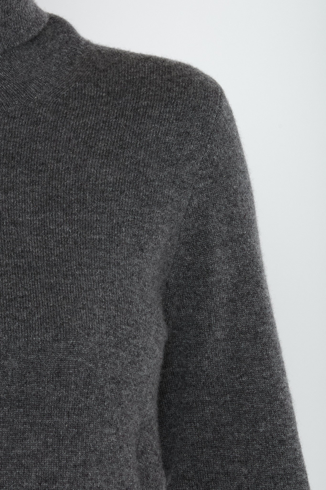 JENNIE LIU Women's 100% Pure Cashmere Long Sleeve Pullover Turtleneck Sweater