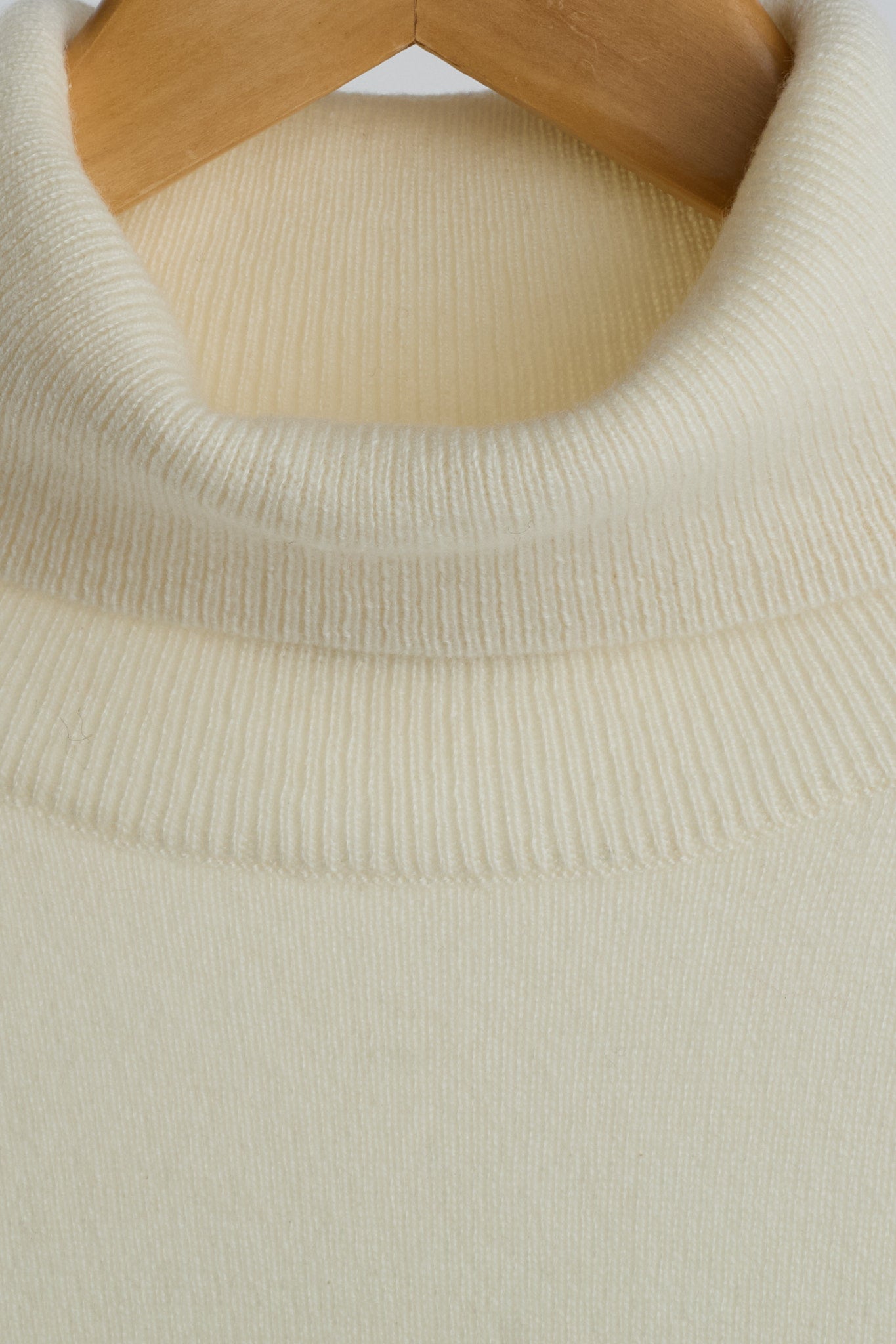 JENNIE LIU Women's 100% Pure Cashmere Long Sleeve Pullover Turtleneck Sweater