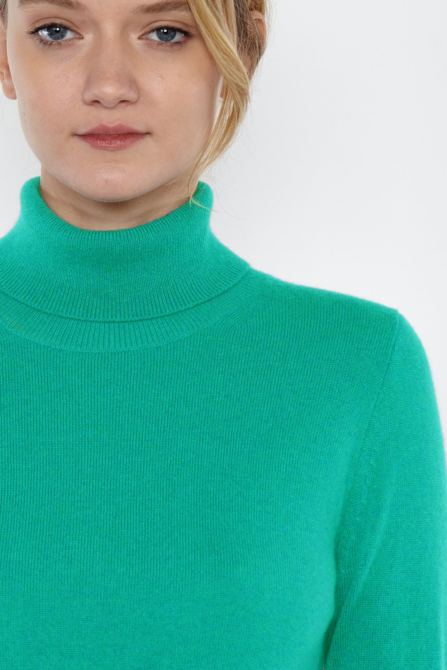 JENNIE LIU Women's 100% Pure Cashmere Long Sleeve Pullover Turtleneck Sweater