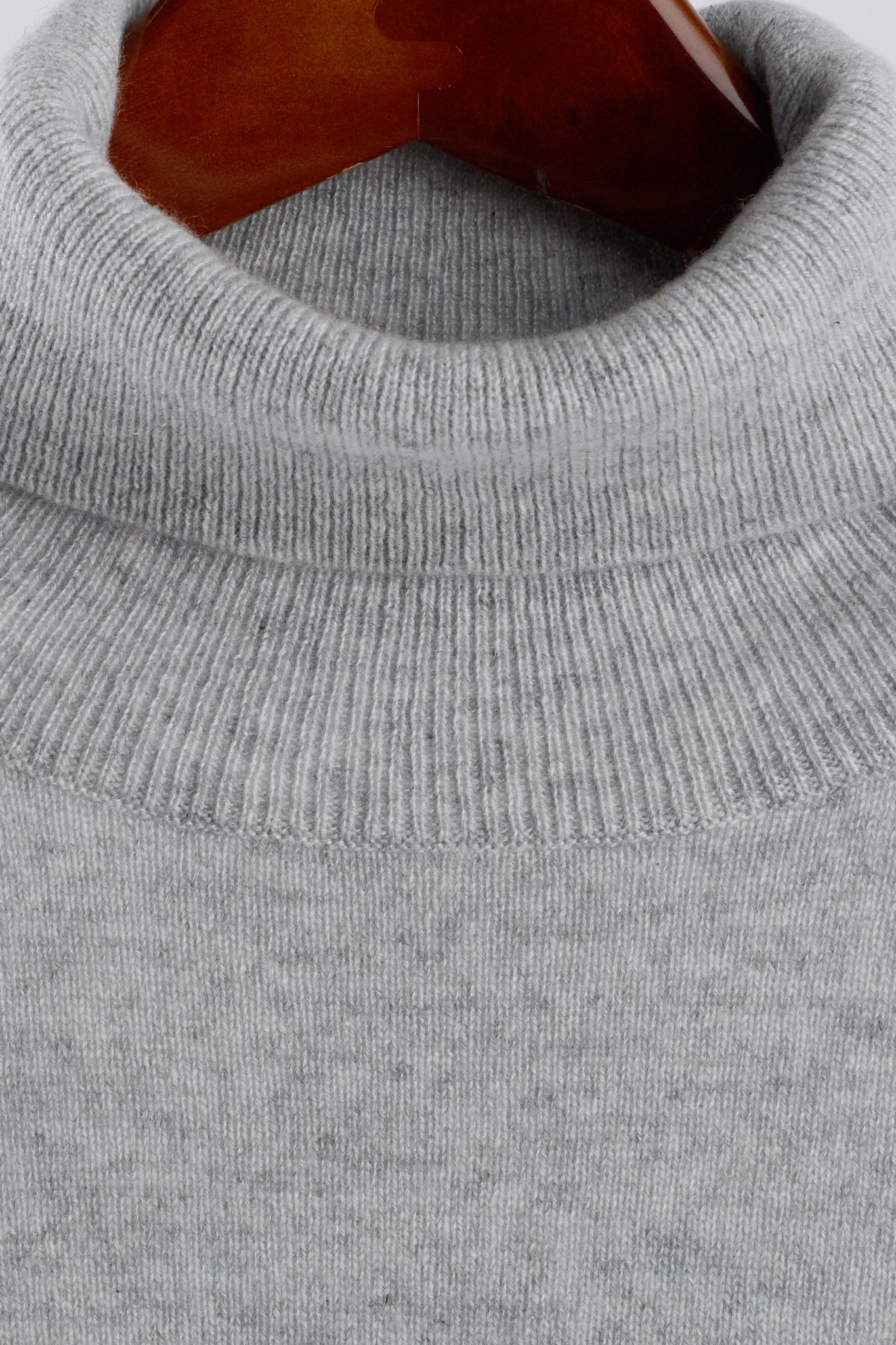 JENNIE LIU Women's 100% Pure Cashmere Long Sleeve Pullover Turtleneck Sweater