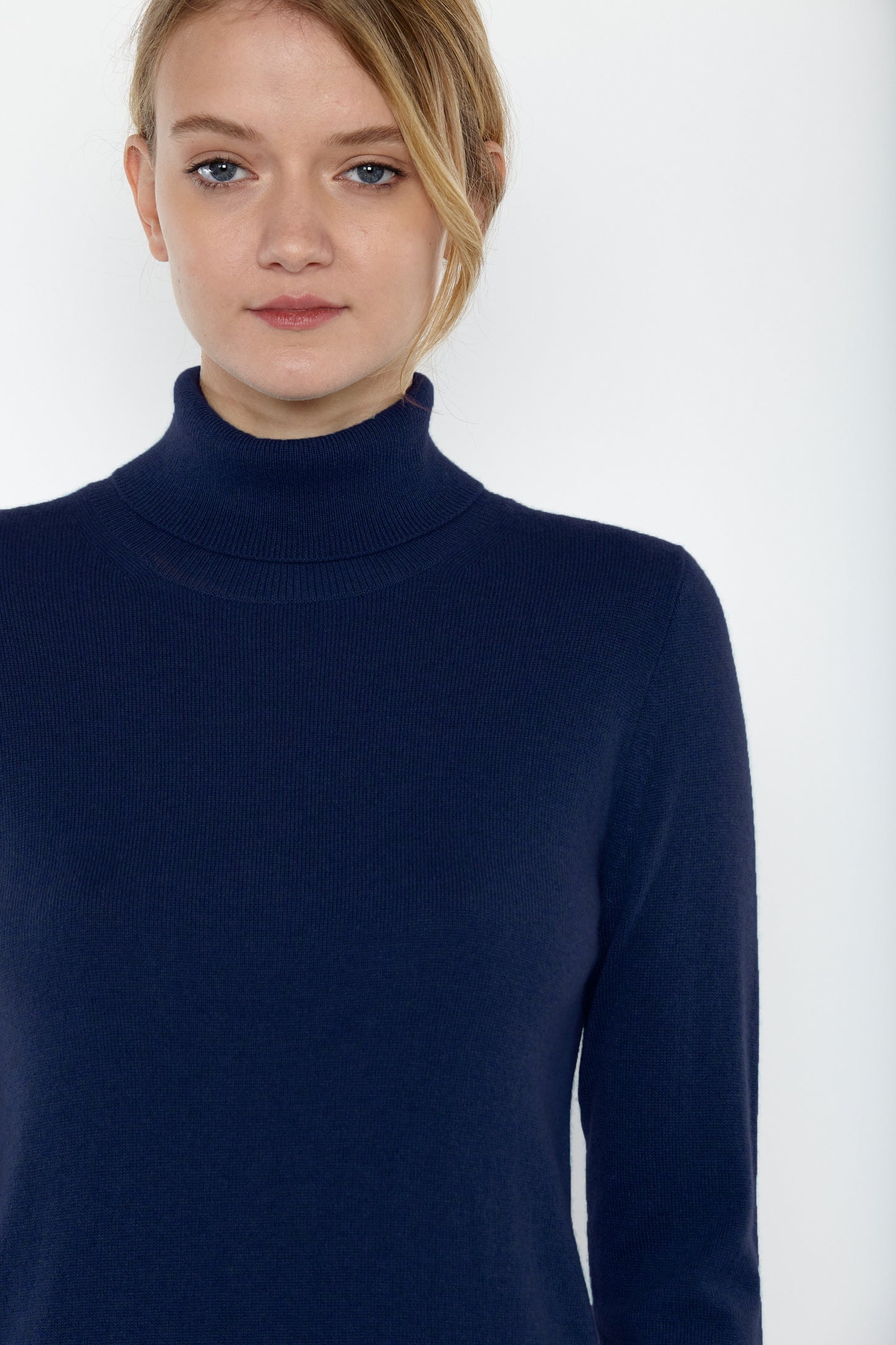 JENNIE LIU Women's 100% Pure Cashmere Long Sleeve Pullover Turtleneck Sweater