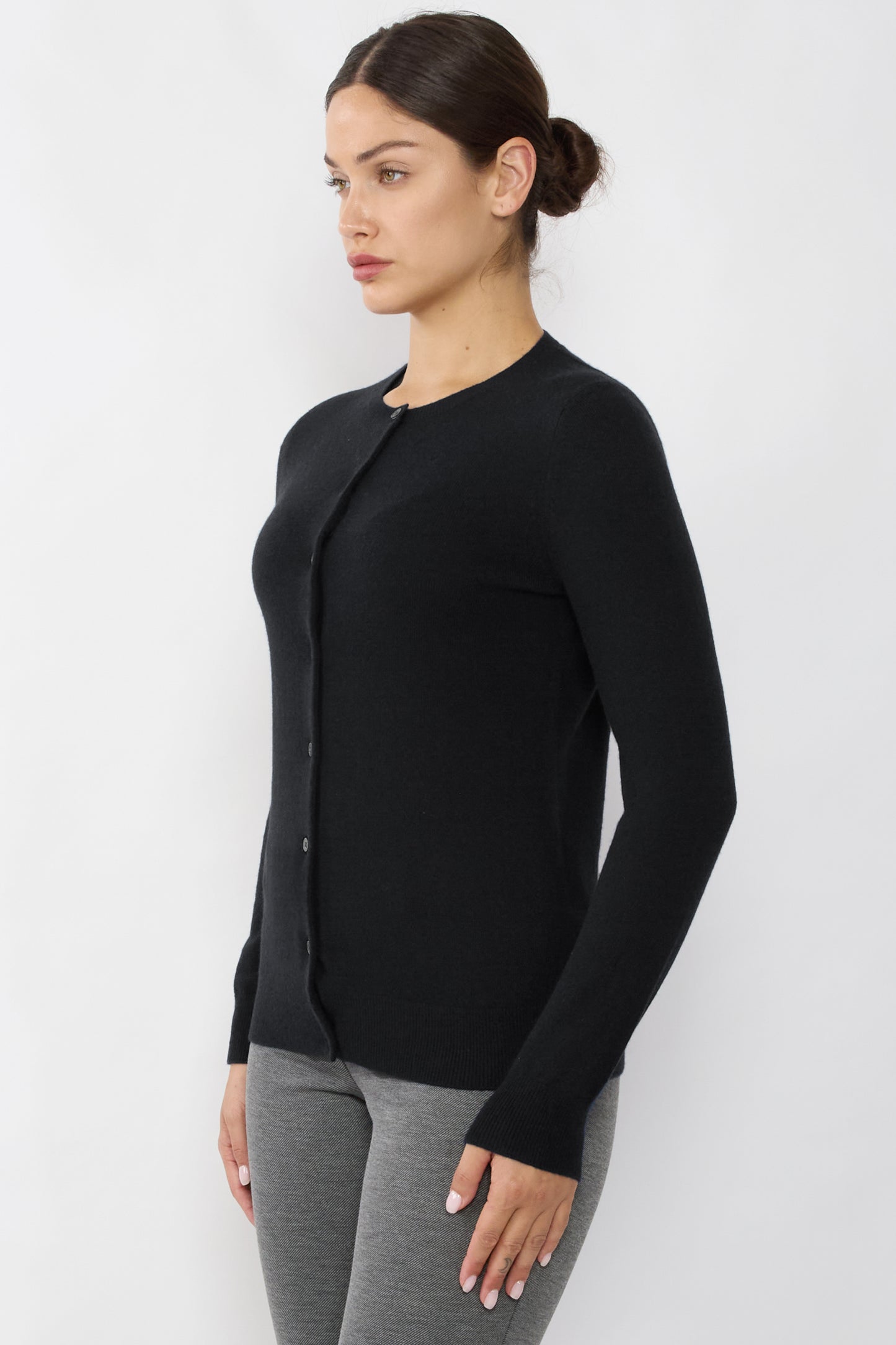 JENNIE LIU Women's 100% Cashmere Button Front Long Sleeve Crewneck Cardigan Sweater