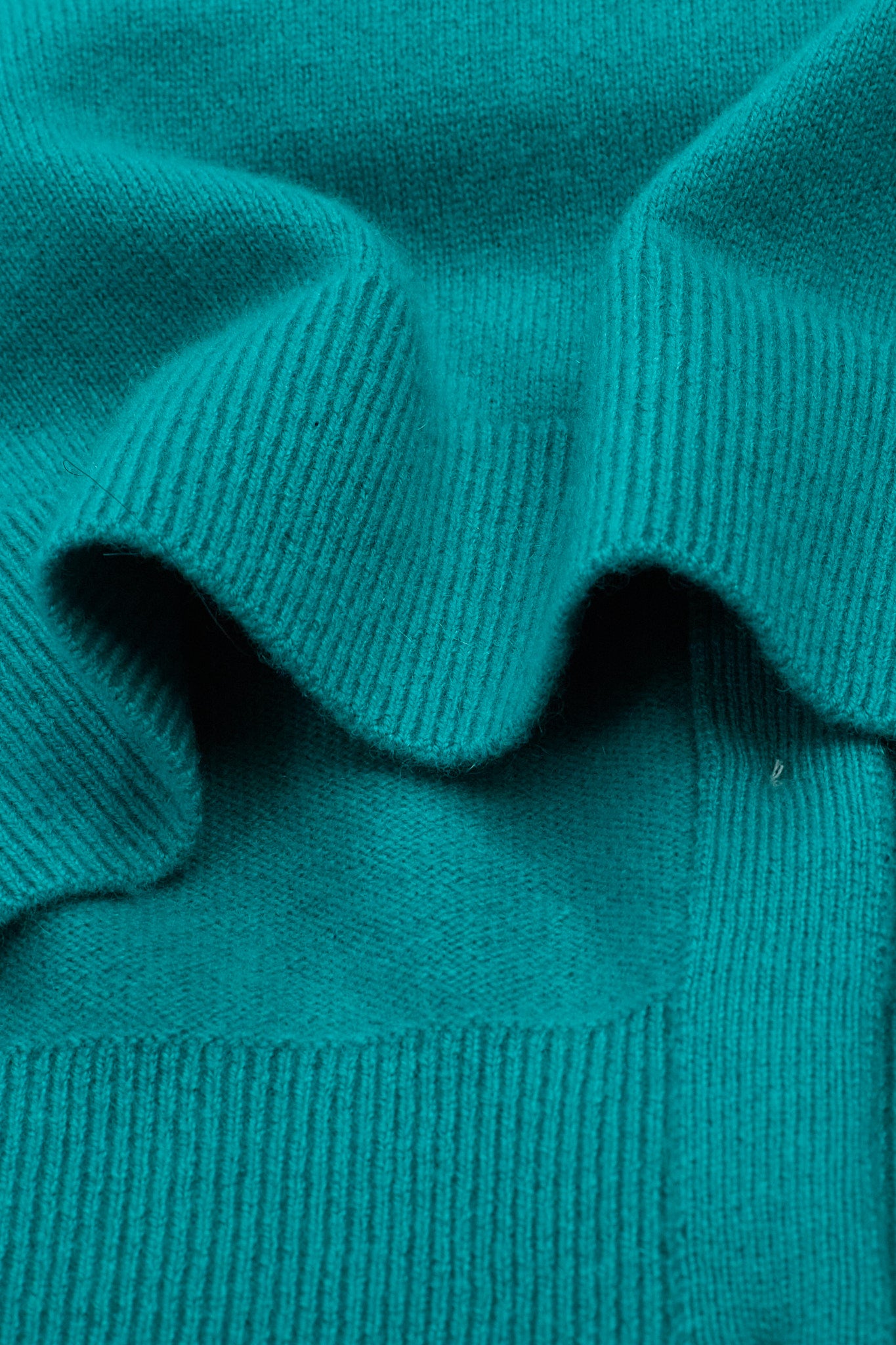 JENNIE LIU Women's 100% Cashmere Button Front Long Sleeve Crewneck Cardigan Sweater