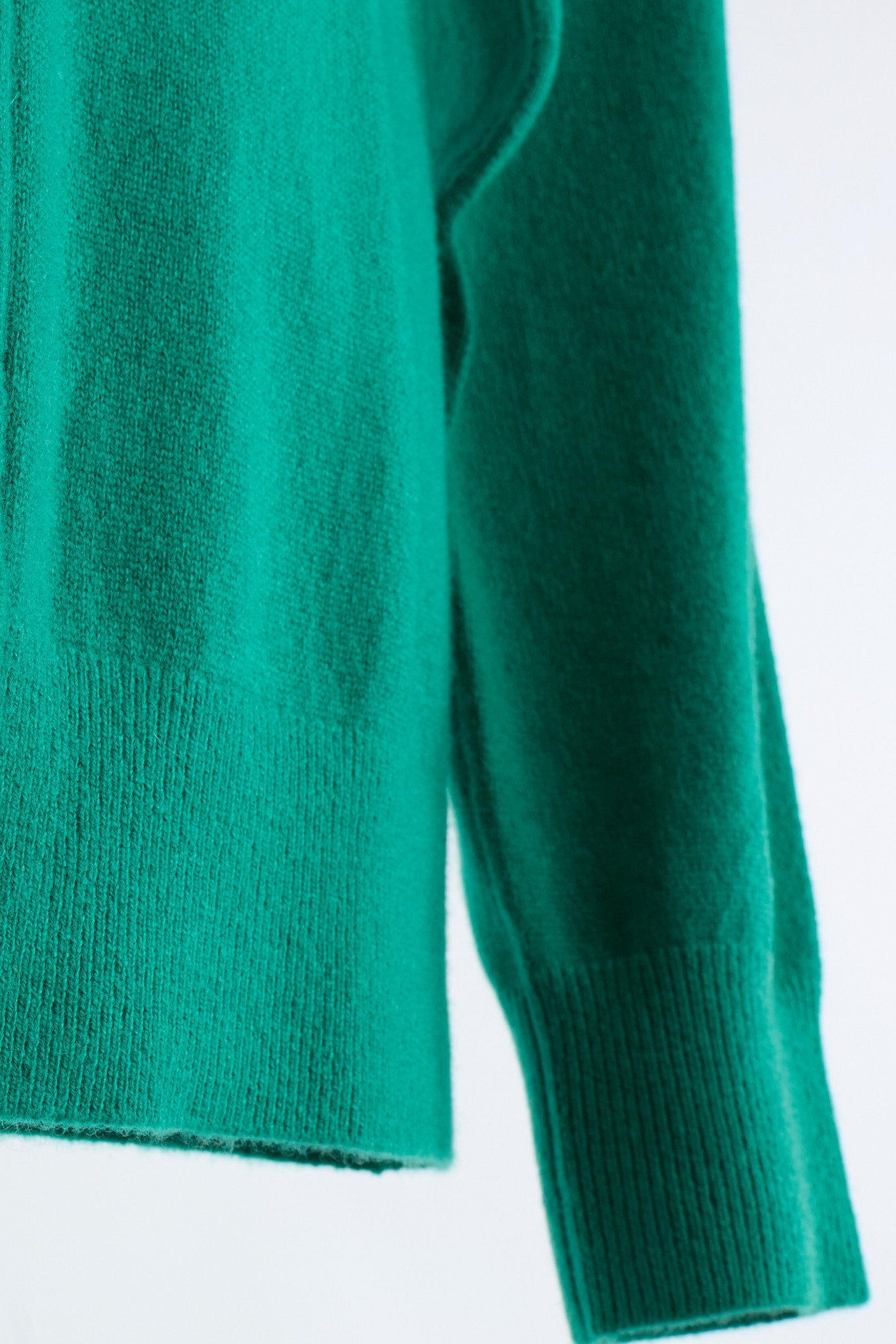 JENNIE LIU Women's 100% Cashmere Button Front Long Sleeve Crewneck Cardigan Sweater