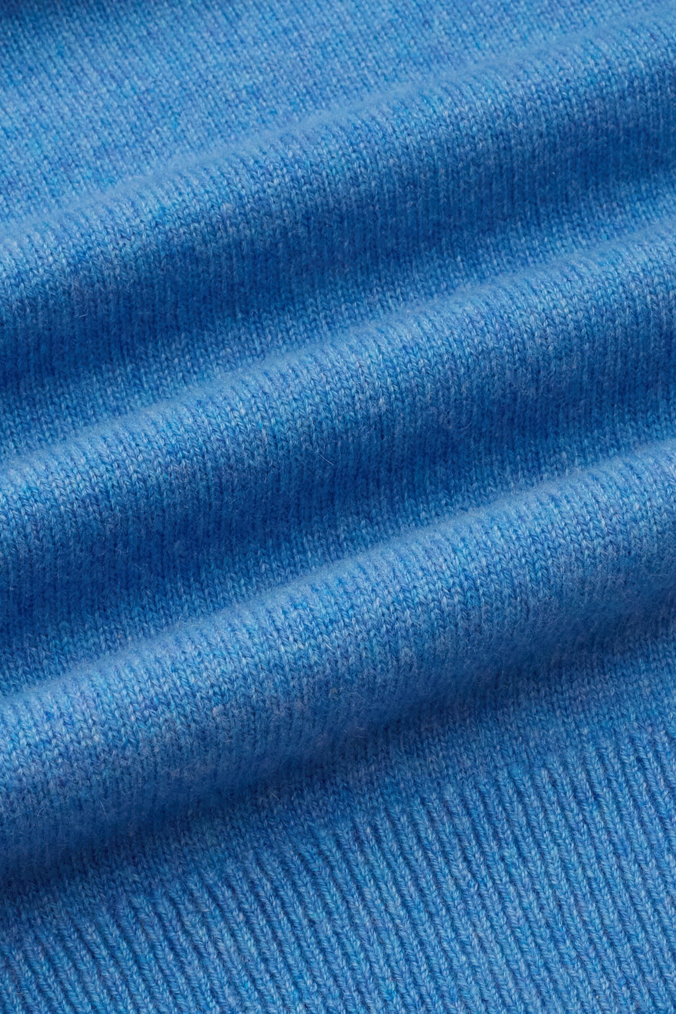 JENNIE LIU 100% Pure Cashmere 4-ply Extra Cozy Long Sleeve Crew Neck Sweater