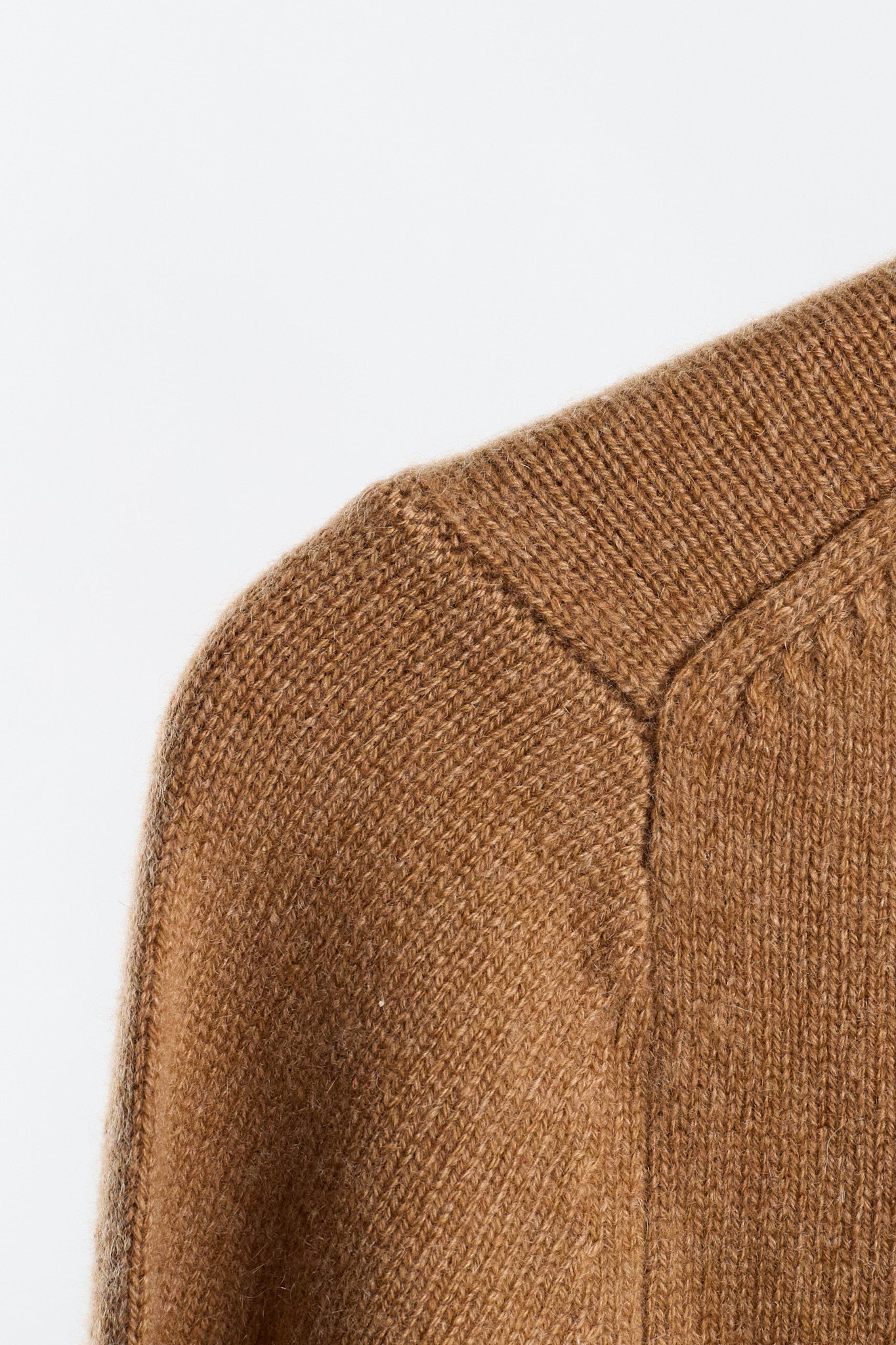 JENNIE LIU 100% Pure Cashmere 4-ply Extra Cozy Long Sleeve Crew Neck Sweater