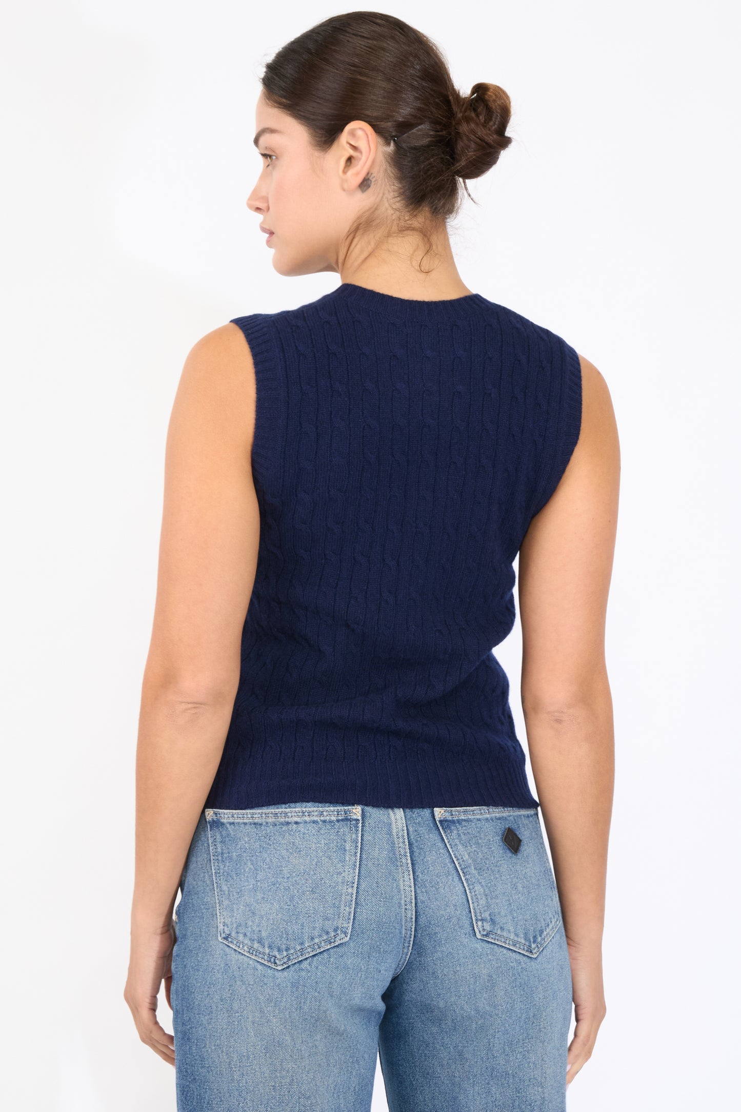 JENNIE LIU Womens 100% Cashmere V Neck Cable-knit Sweater Vest