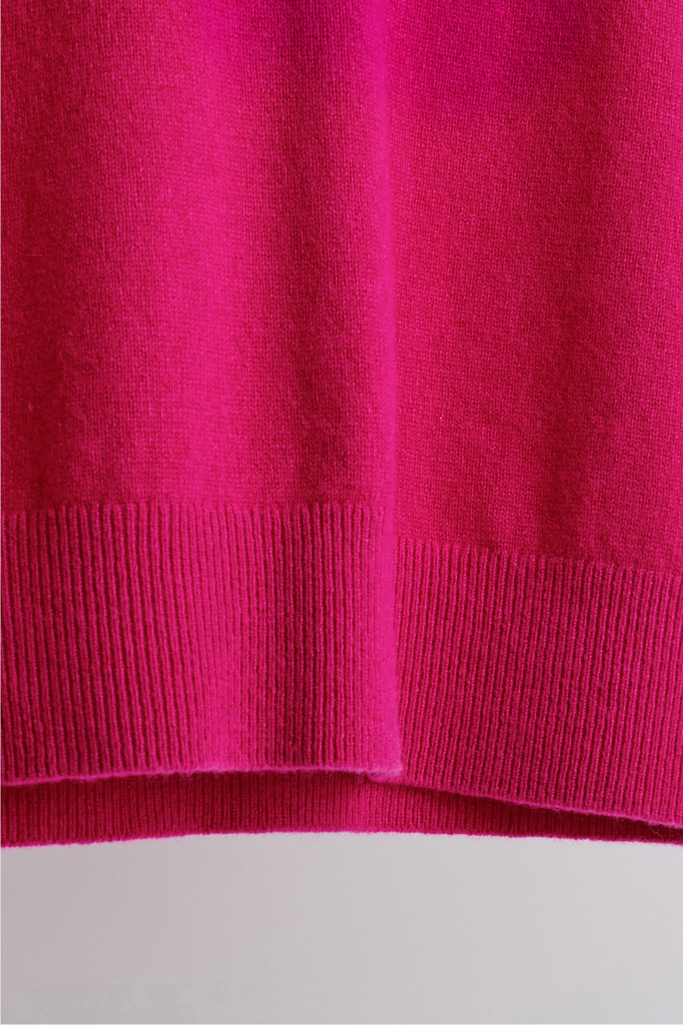 JENNIE LIU Women's 100% Pure Cashmere Long Sleeve Pullover V Neck Sweater