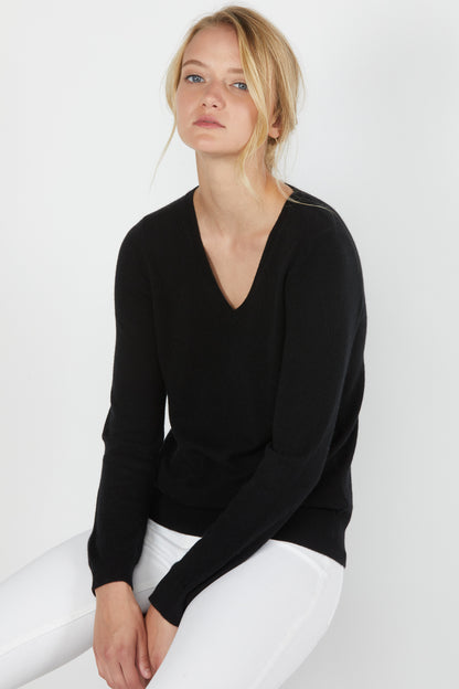 Women's Classic Cashmere V-Neck Sweater in Black by JENNIE LIU