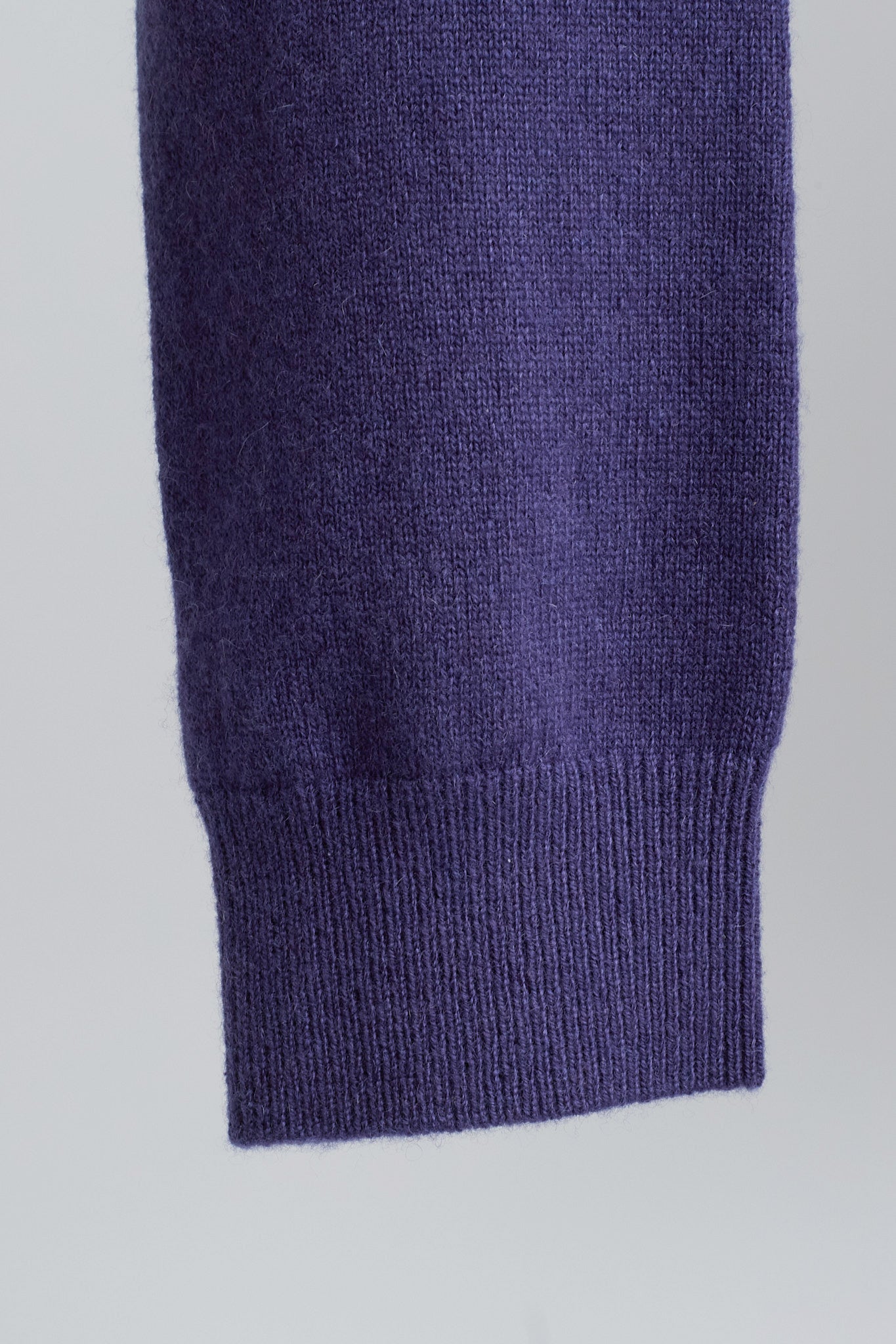 JENNIE LIU Women's 100% Pure Cashmere Long Sleeve Pullover V Neck Sweater