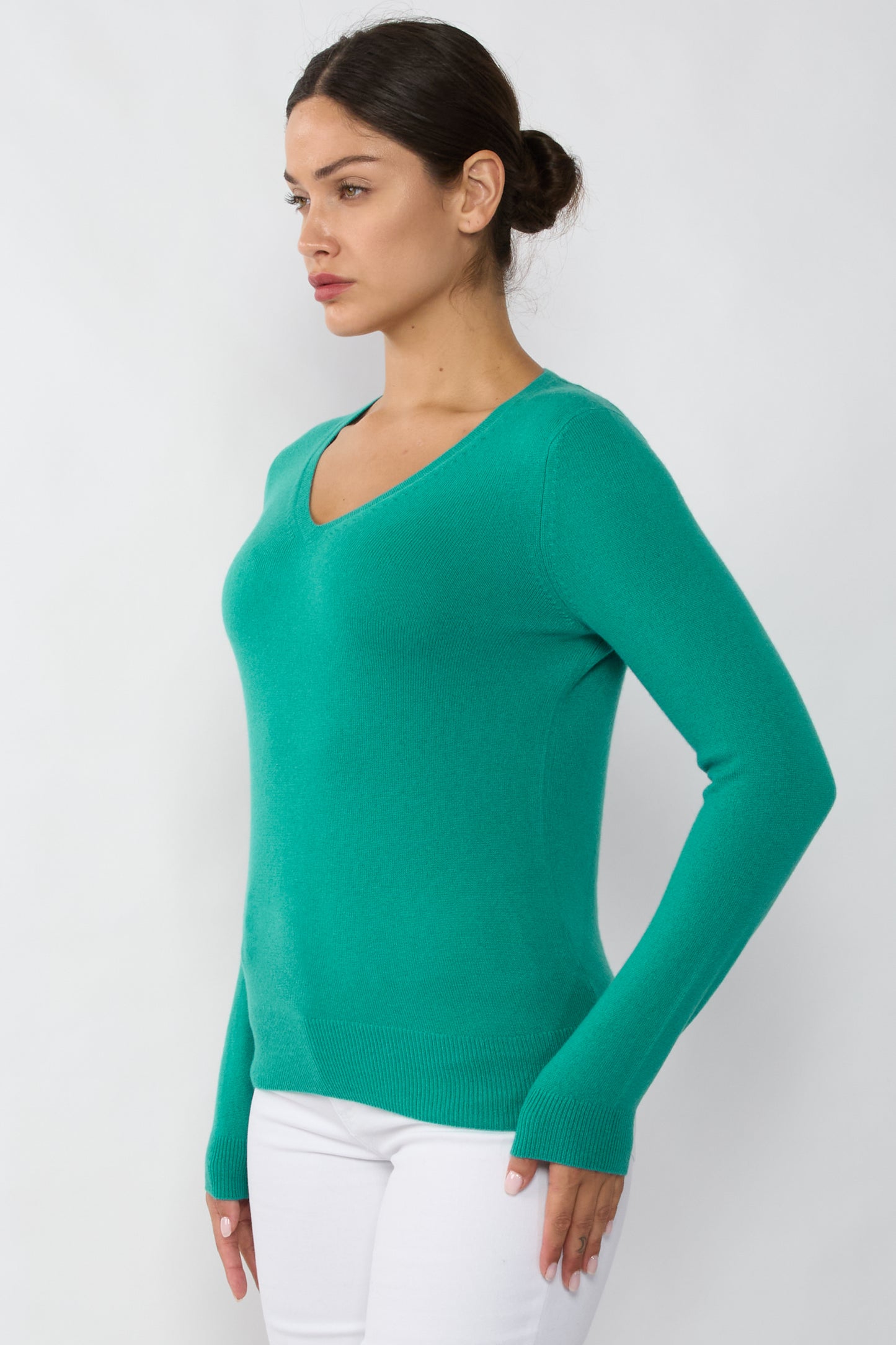 JENNIE LIU Women's 100% Pure Cashmere Long Sleeve Pullover V Neck Sweater