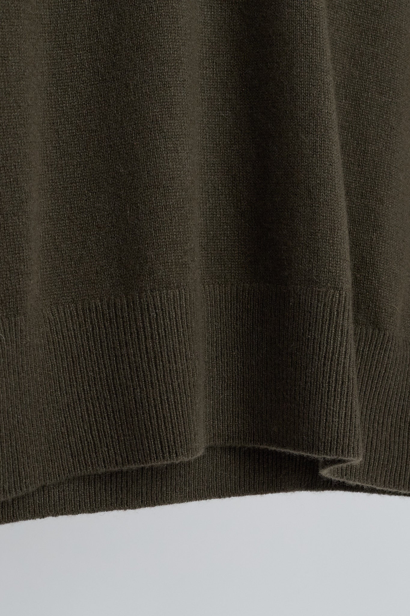 JENNIE LIU Women's 100% Pure Cashmere Long Sleeve Pullover V Neck Sweater