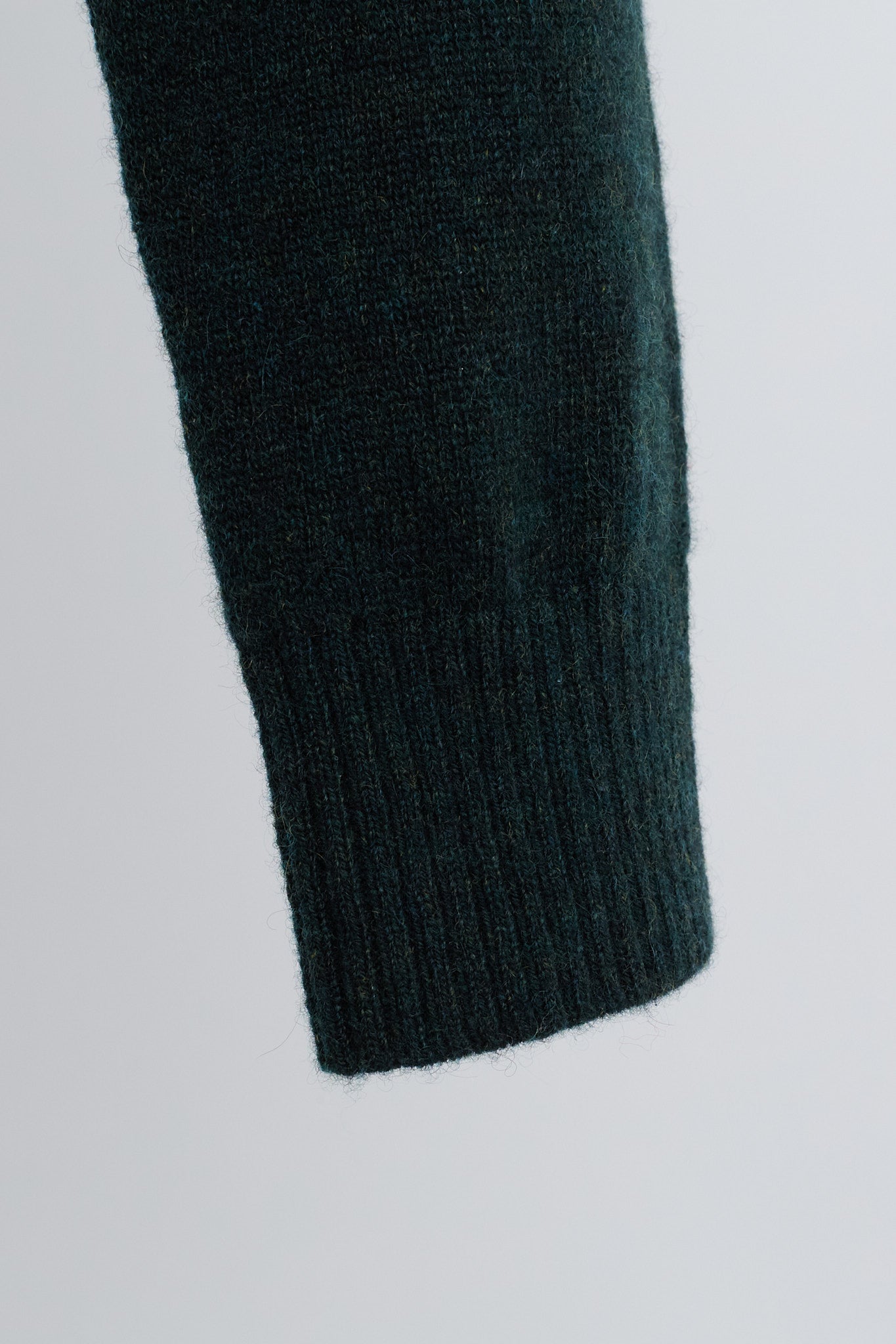 JENNIE LIU Women's 100% Pure Cashmere Long Sleeve Pullover V Neck Sweater