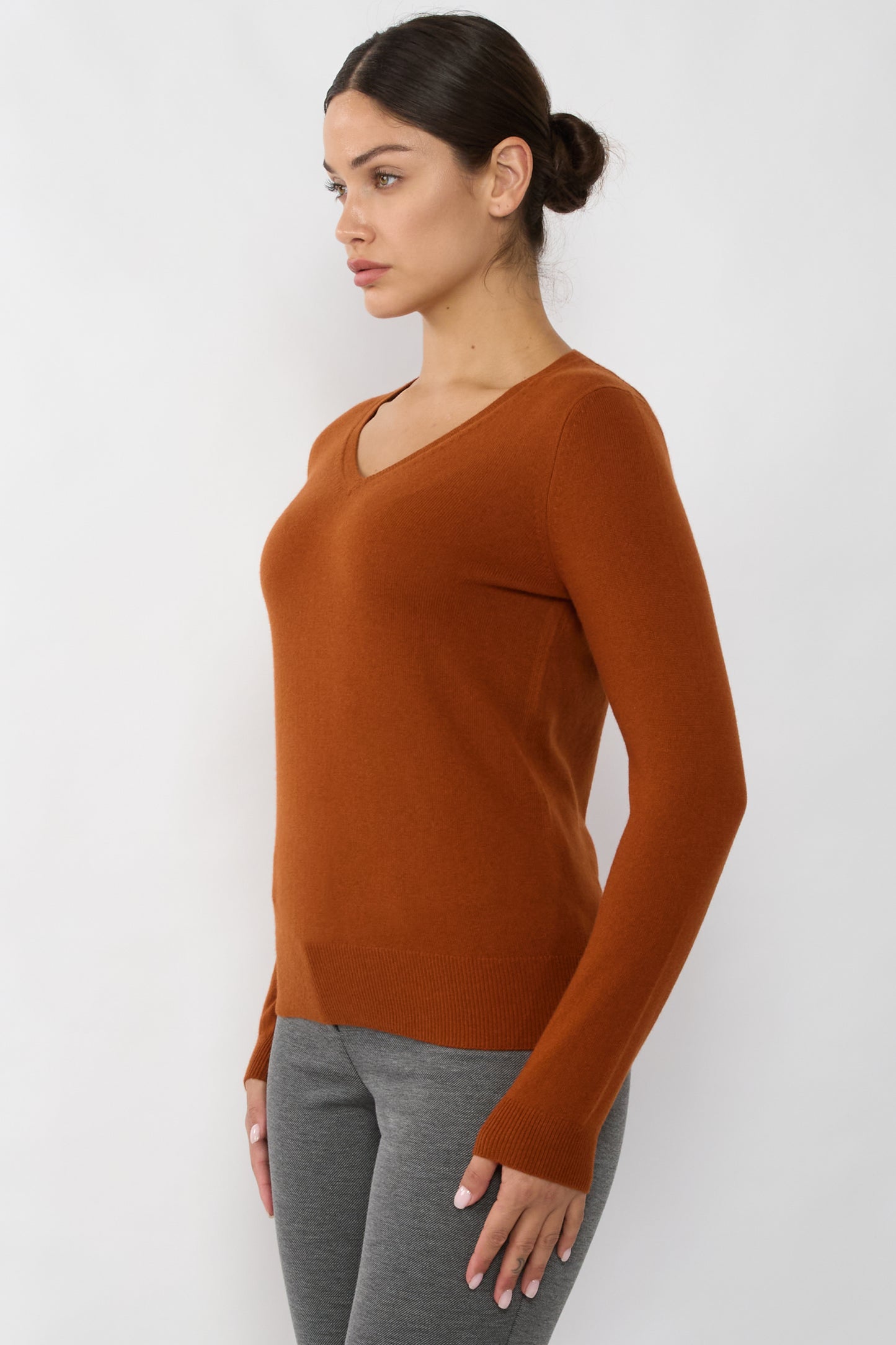 JENNIE LIU Women's 100% Pure Cashmere Long Sleeve Pullover V Neck Sweater