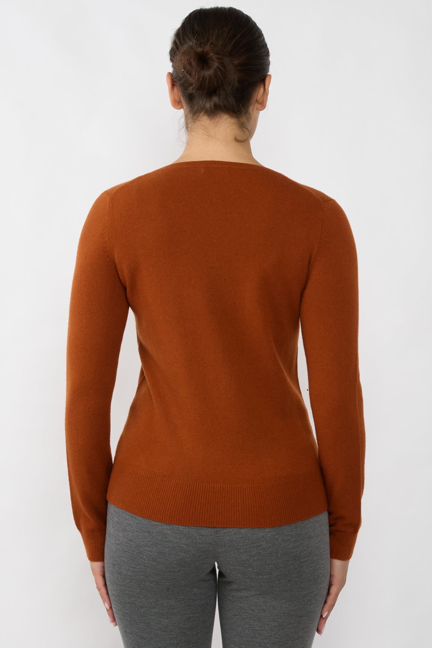 JENNIE LIU Women's 100% Pure Cashmere Long Sleeve Pullover V Neck Sweater