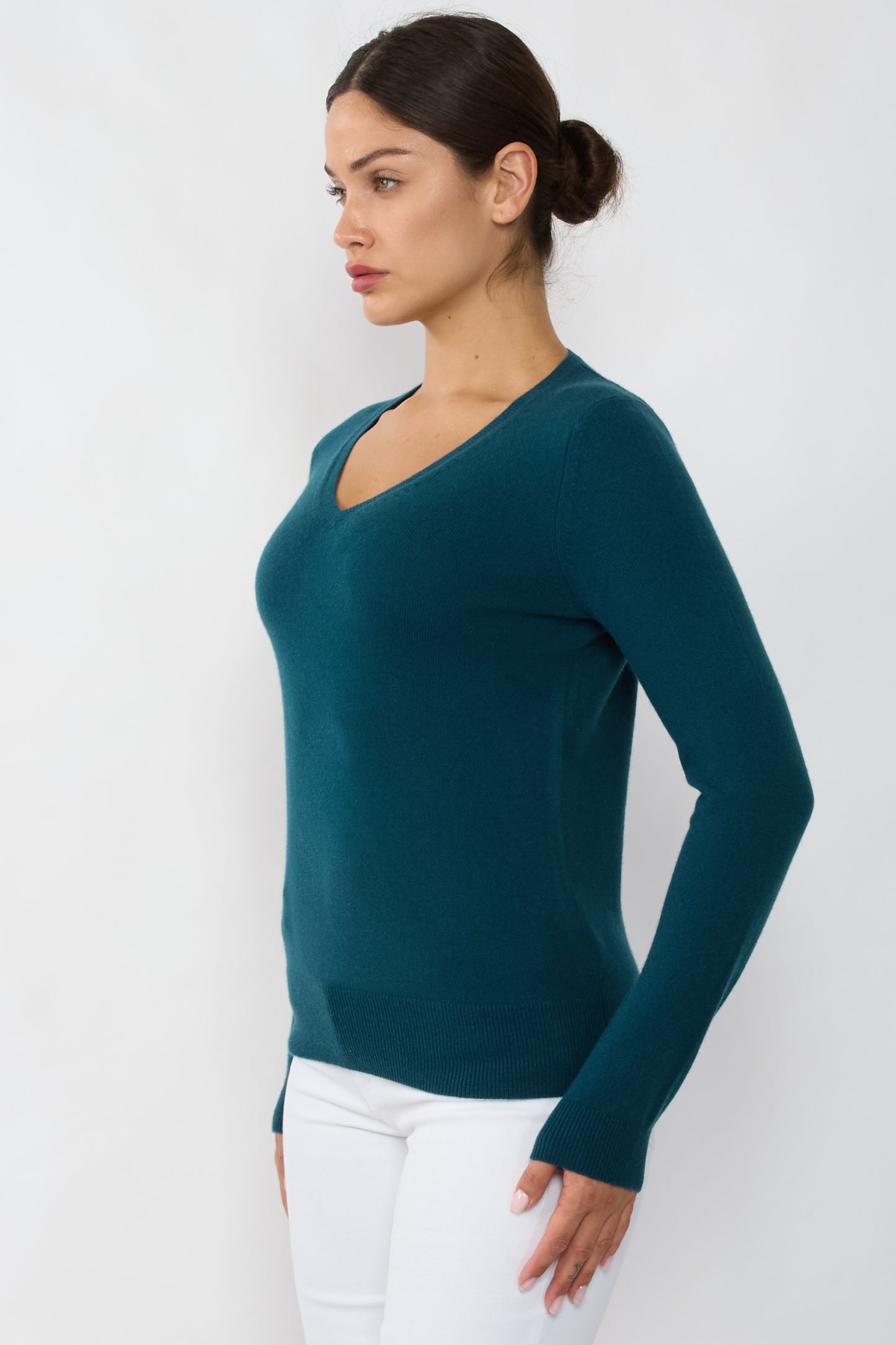 JENNIE LIU Women's 100% Pure Cashmere Long Sleeve Pullover V Neck Sweater