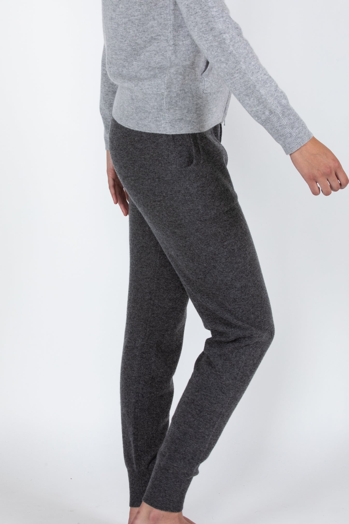 JENNIE LIU WOMEN'S 100% PURE CASHMERE KNITTED JOGGER PANTS