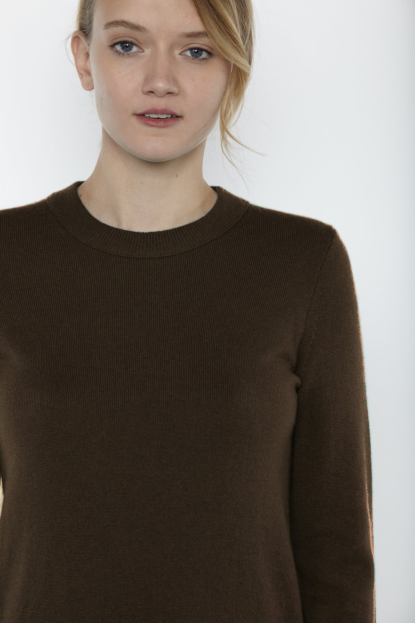 JENNIE LIU Women's 100% Pure Cashmere Long Sleeve Crew Neck Sweater