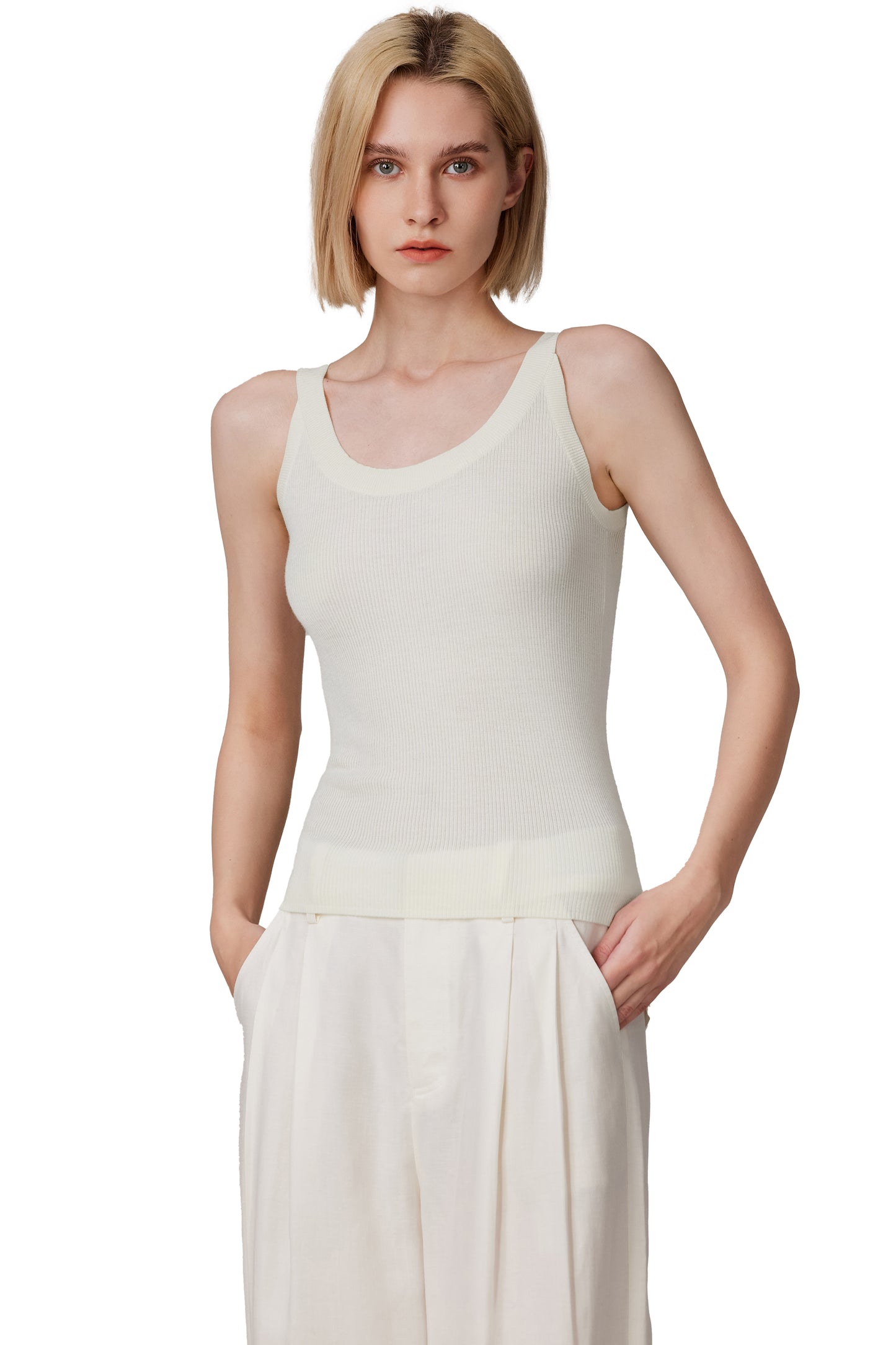 JENNIE LIU Women's Scoop Neck Tank Top | 75% Merino Wool 25% Silk Ultra-Soft Layering Essential | Natrual Moisture Wicking Sweater