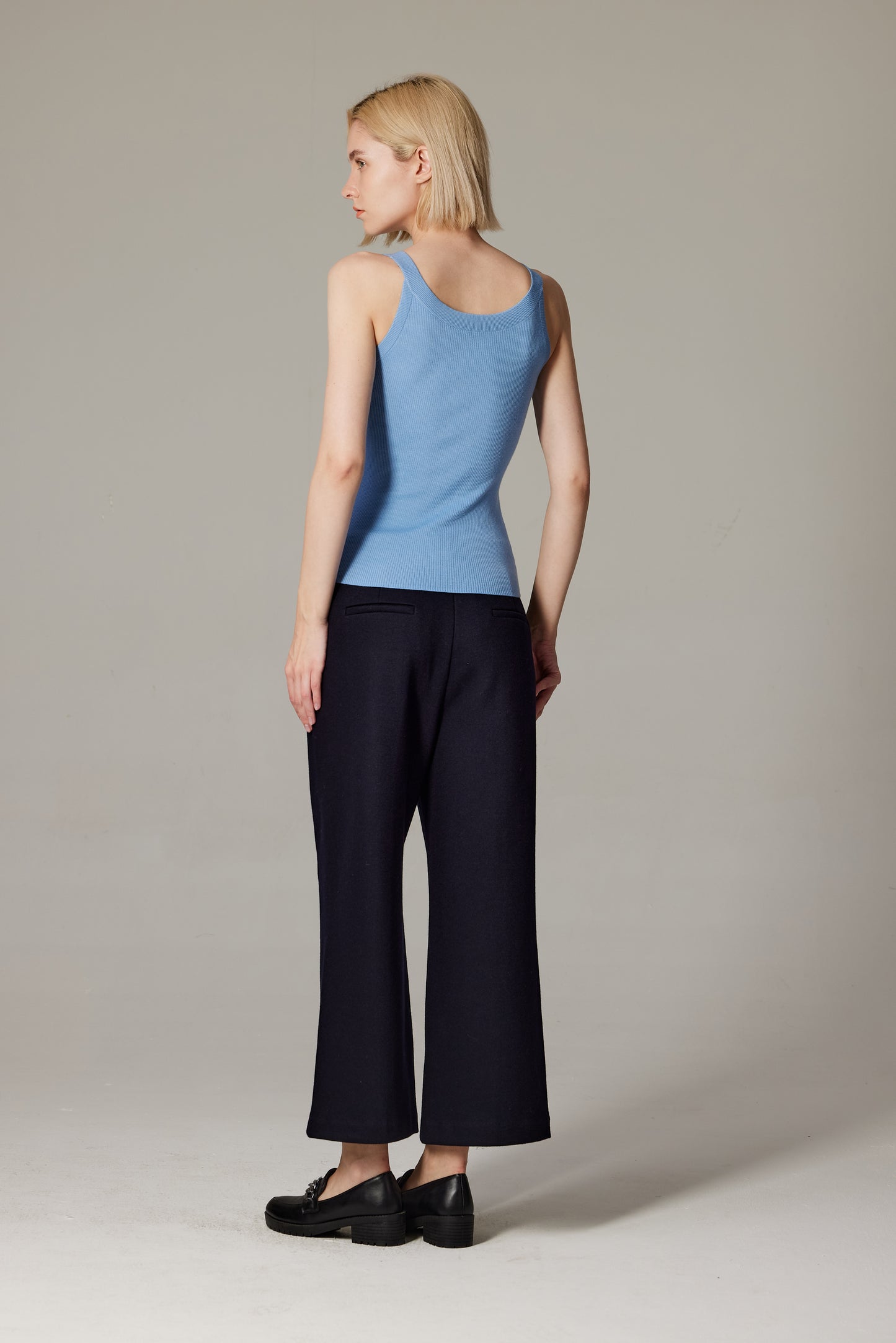 JENNIE LIU Women's Scoop Neck Tank Top | 75% Merino Wool 25% Silk Ultra-Soft Layering Essential | Natrual Moisture Wicking Sweater