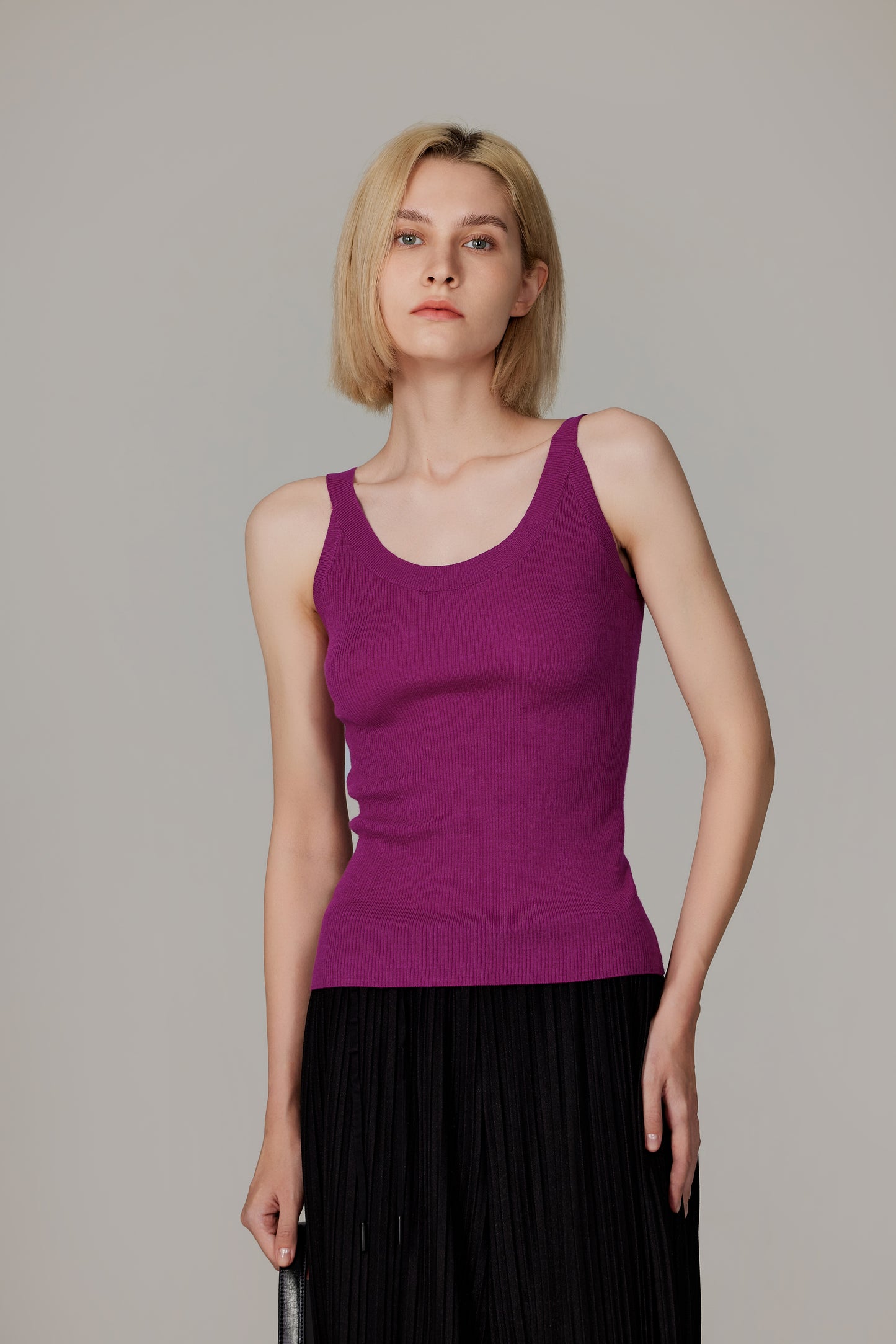 JENNIE LIU Women's Scoop Neck Tank Top | 75% Merino Wool 25% Silk Ultra-Soft Layering Essential | Natrual Moisture Wicking Sweater