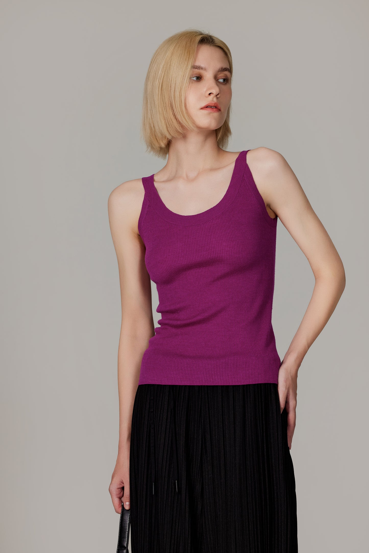 JENNIE LIU Women's Scoop Neck Tank Top | 75% Merino Wool 25% Silk Ultra-Soft Layering Essential | Natrual Moisture Wicking Sweater