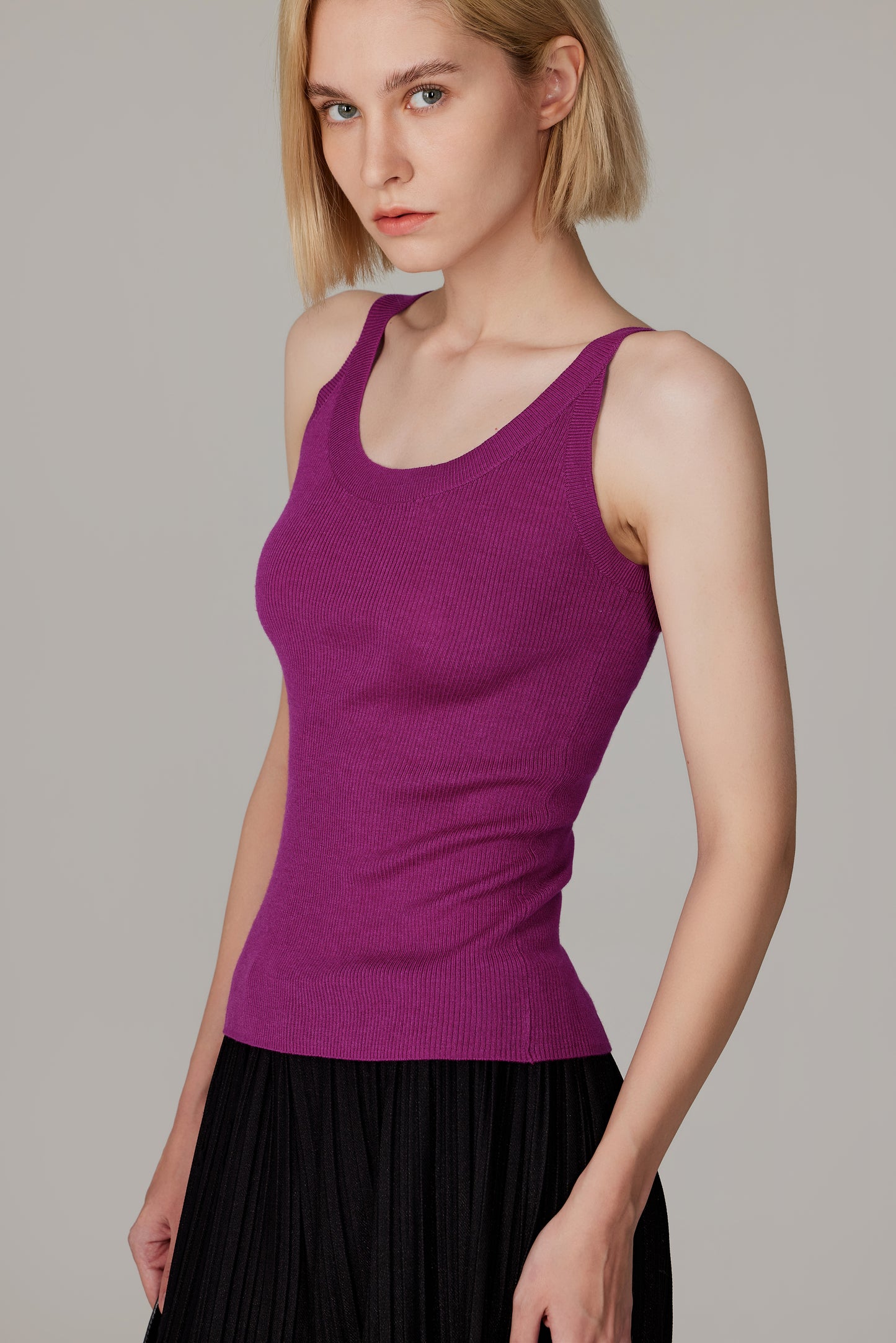 JENNIE LIU Women's Scoop Neck Tank Top | 75% Merino Wool 25% Silk Ultra-Soft Layering Essential | Natrual Moisture Wicking Sweater