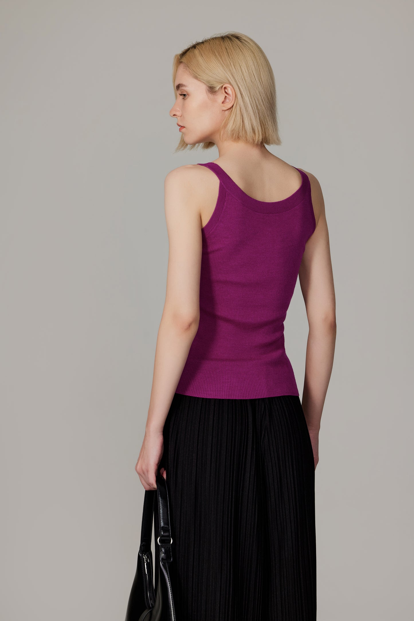 JENNIE LIU Women's Scoop Neck Tank Top | 75% Merino Wool 25% Silk Ultra-Soft Layering Essential | Natrual Moisture Wicking Sweater