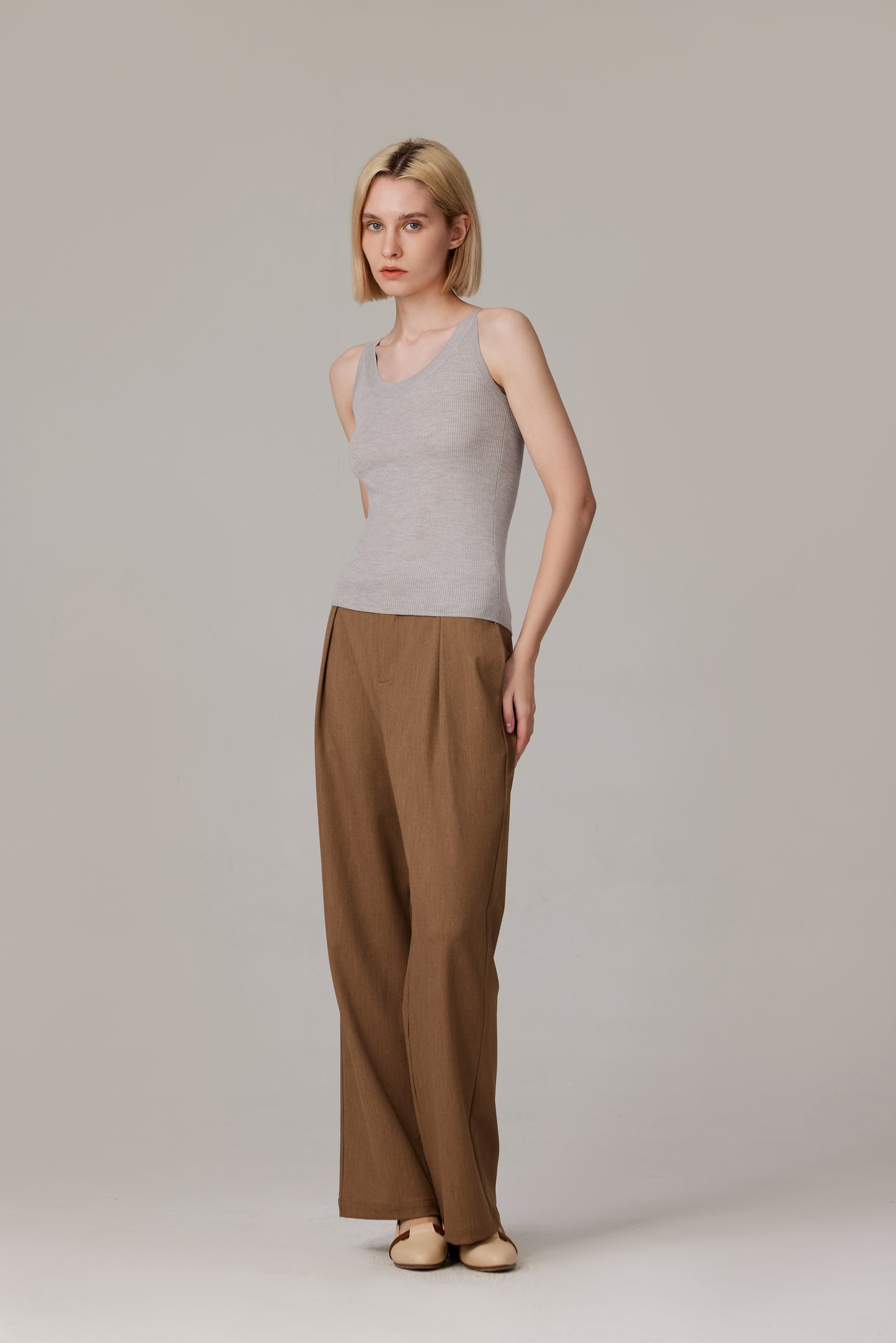 JENNIE LIU Women's Scoop Neck Tank Top | 75% Merino Wool 25% Silk Ultra-Soft Layering Essential | Natrual Moisture Wicking Sweater