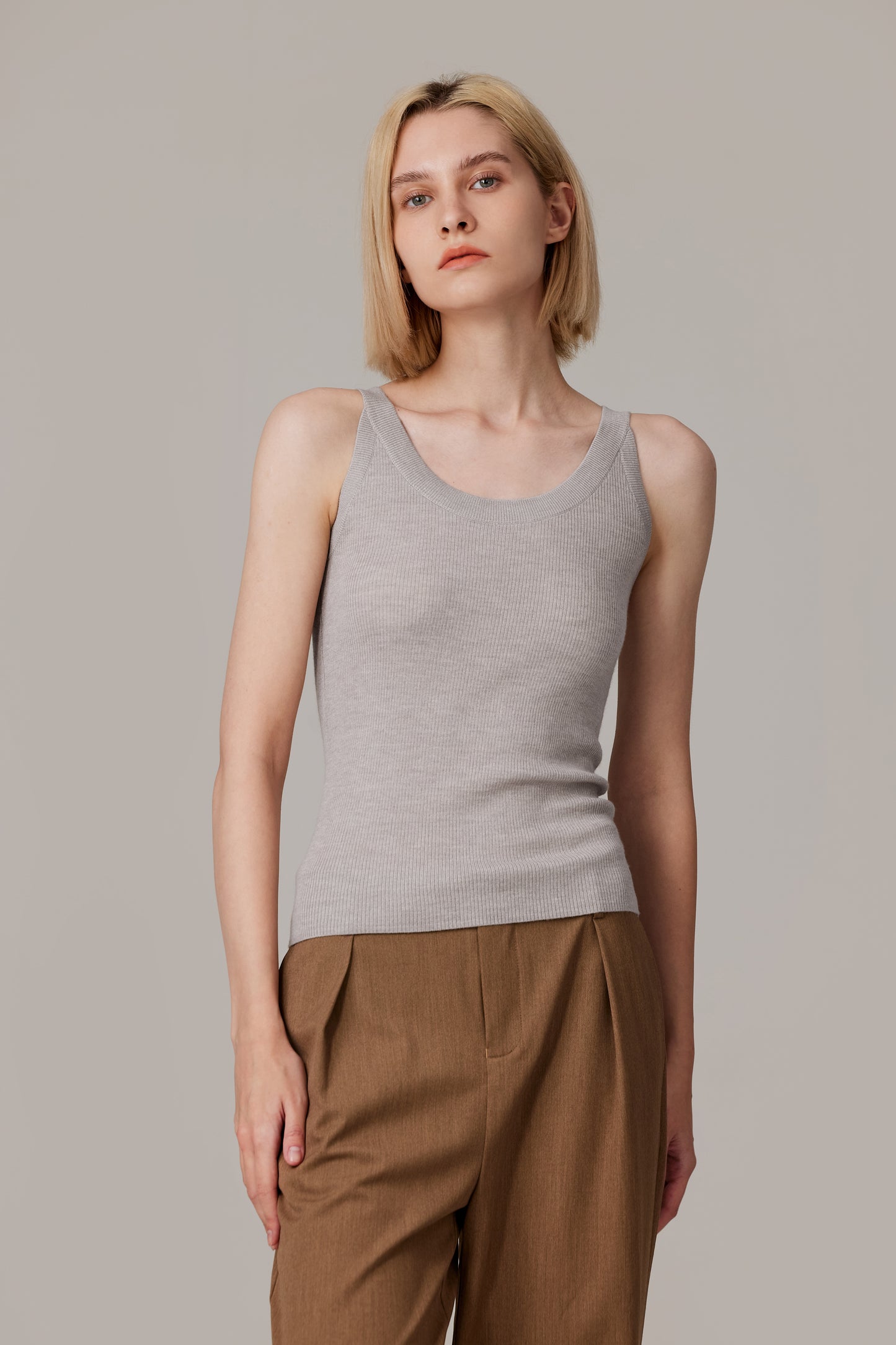 JENNIE LIU Women's Scoop Neck Tank Top | 75% Merino Wool 25% Silk Ultra-Soft Layering Essential | Natrual Moisture Wicking Sweater